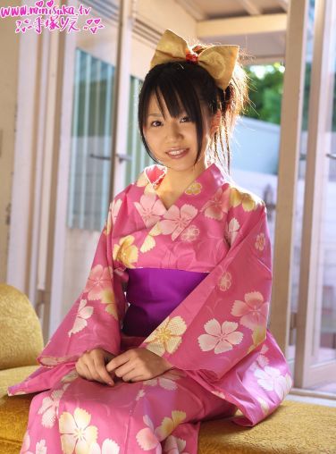 [Minisuka写真] 手塚りえ 01  现役女子高生[106P]