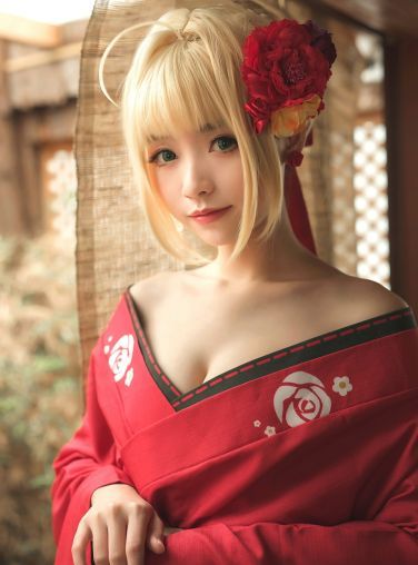 [Cosplay]拜见女王陛下 [40P]