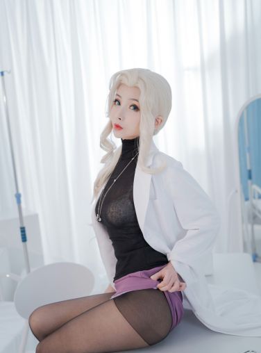 [Cosplay]rioko凉凉子 - 透视装的校医大姐姐[43P]