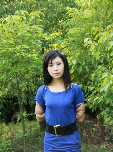 [神艺缘套图]2010.05.29 第29期 模特 馨媛[56P]