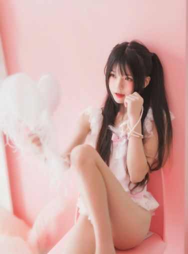 萝莉风COS 桜桃喵 –粉色浴缸 [57P]