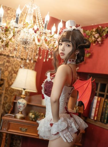 [Cosplay]雯妹不讲道理 - 魅魔 Elegant d[35P]