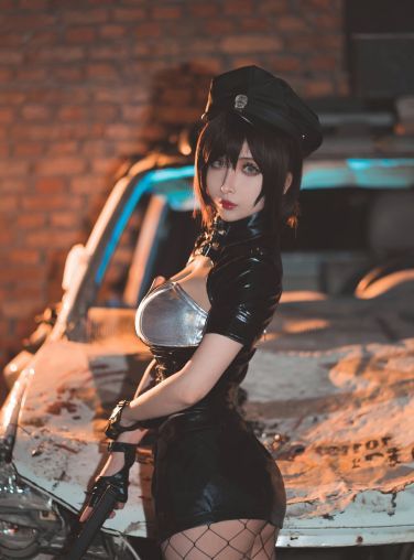 [Cosplay]rioko凉凉子 - 实习警察[20P]