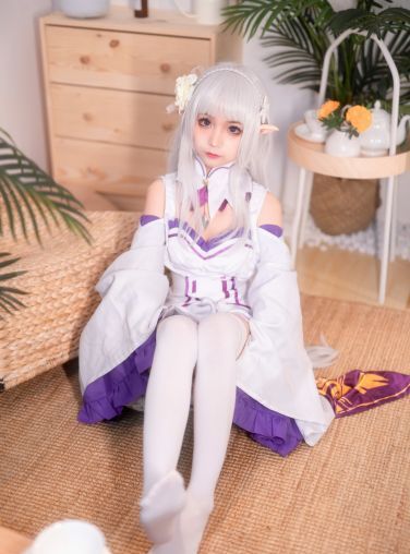 [Cosplay]动漫博主蠢沫沫 - 艾米利亚[46P]