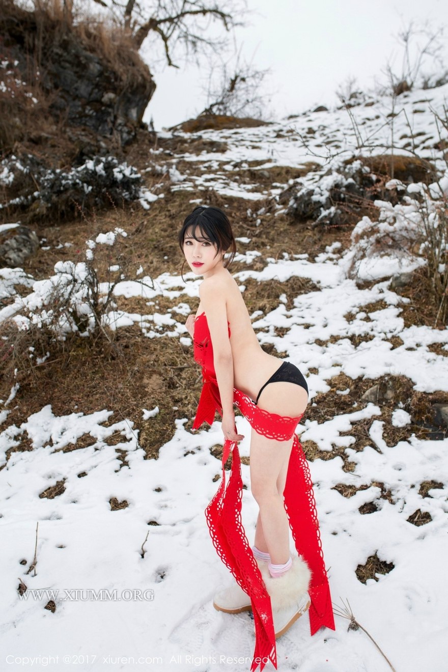 [秀人网]美媛馆No.686 兜豆靓Youlina 雪地写真 (6).jpg