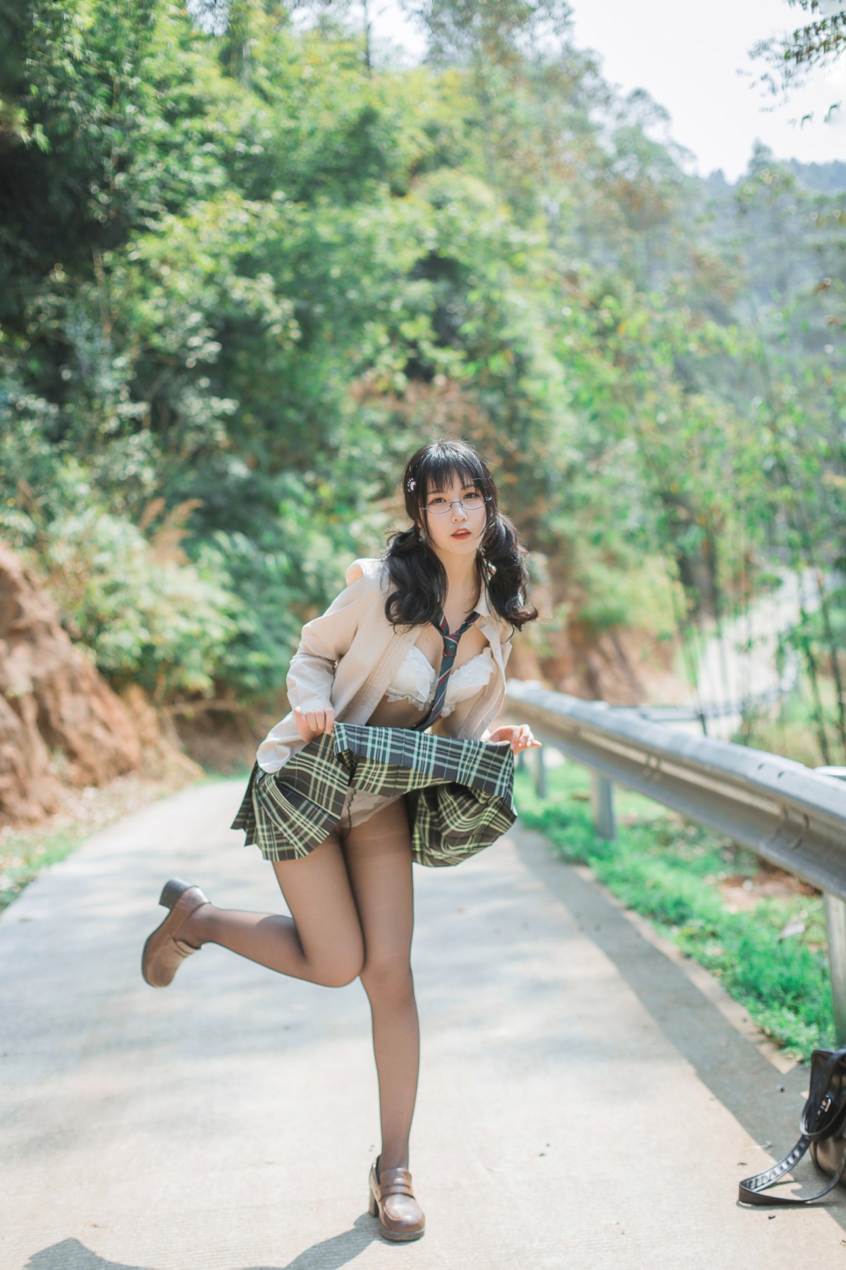 COSER美女逐月su – 乡间小路 (3).jpg
