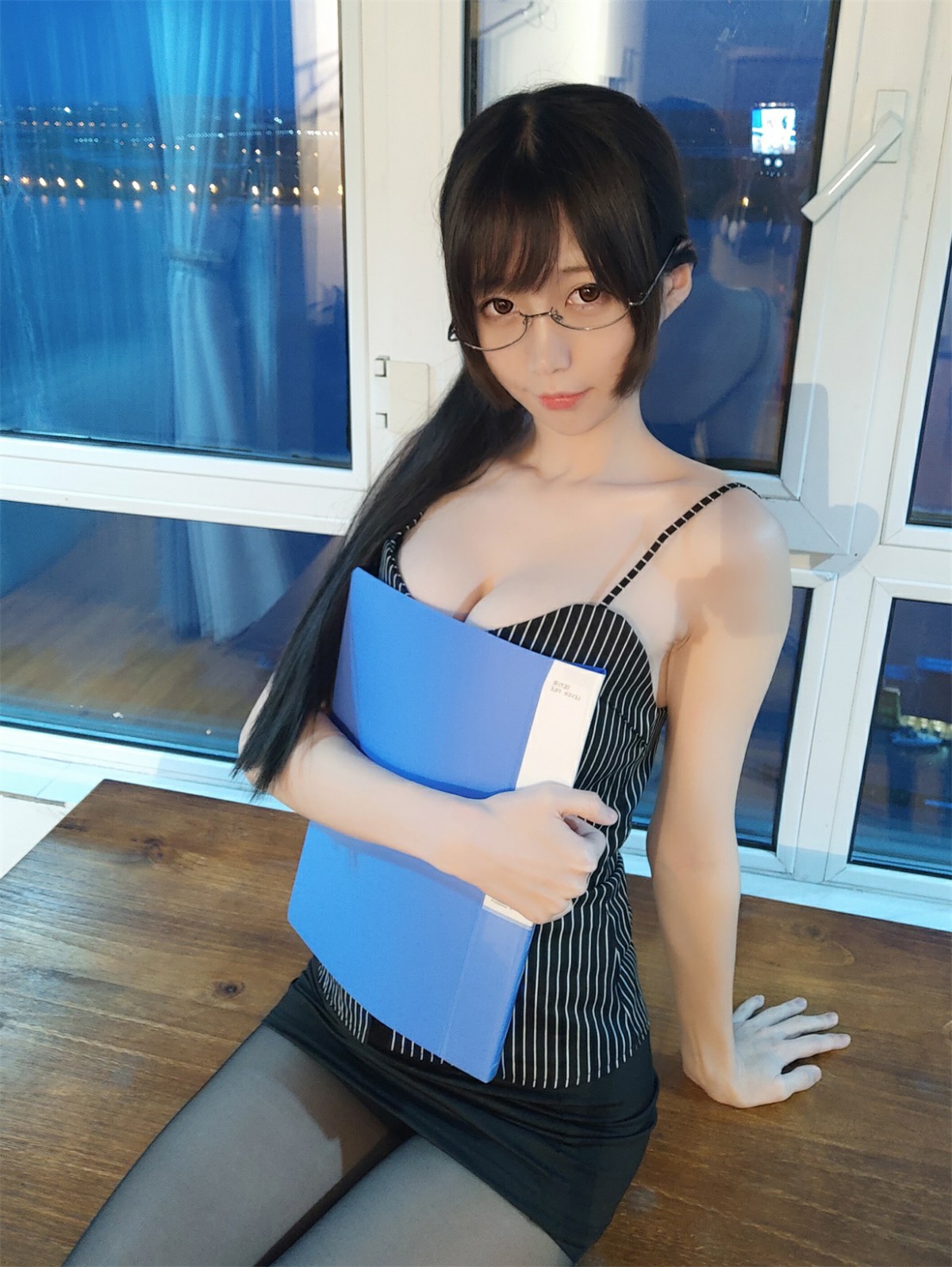 [Cosplay]NAGISA魔物喵–自摄系列 NO.001 专属秘书[59P]