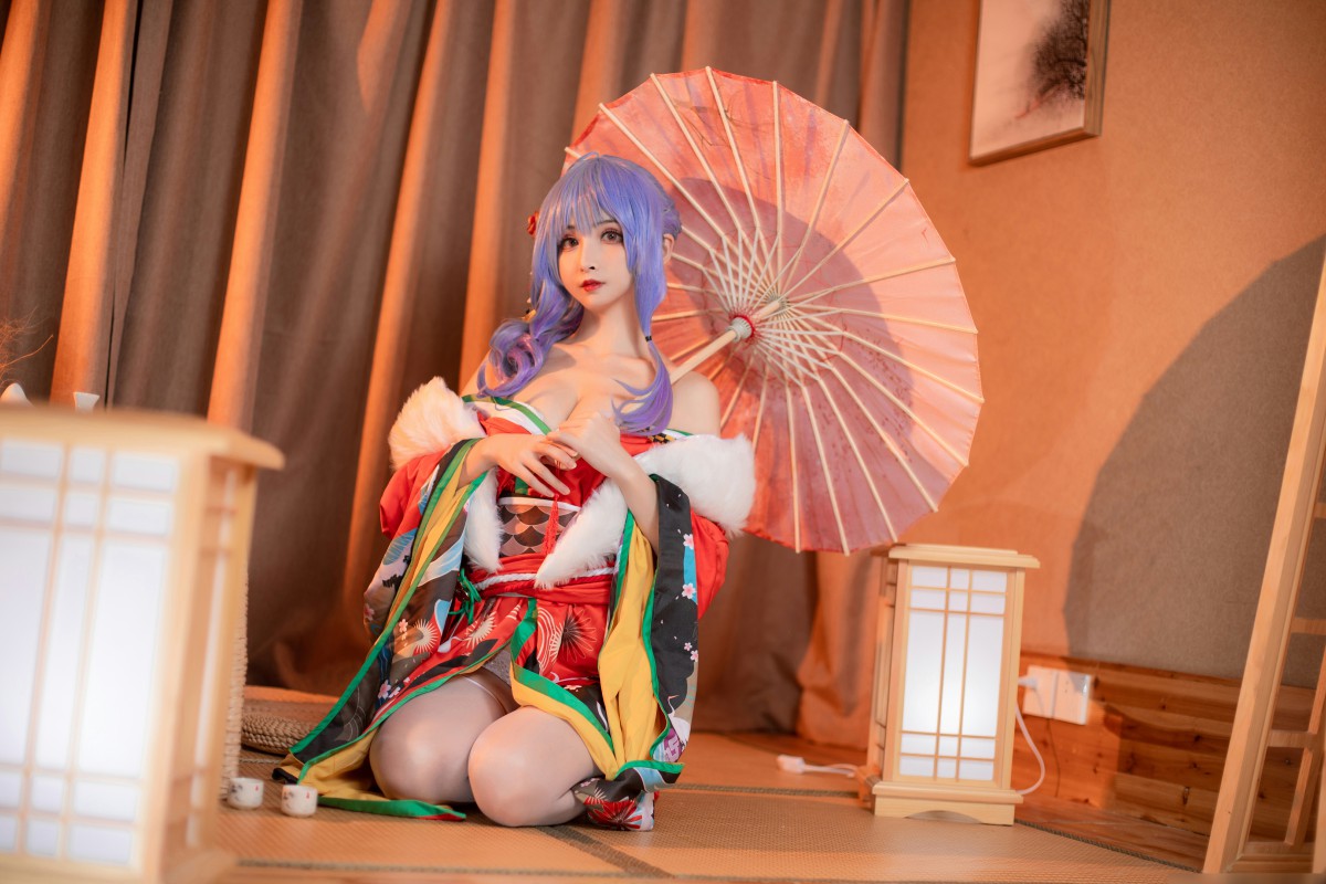 [Cosplay]凉凉子 – 圣路易斯雪下之饮