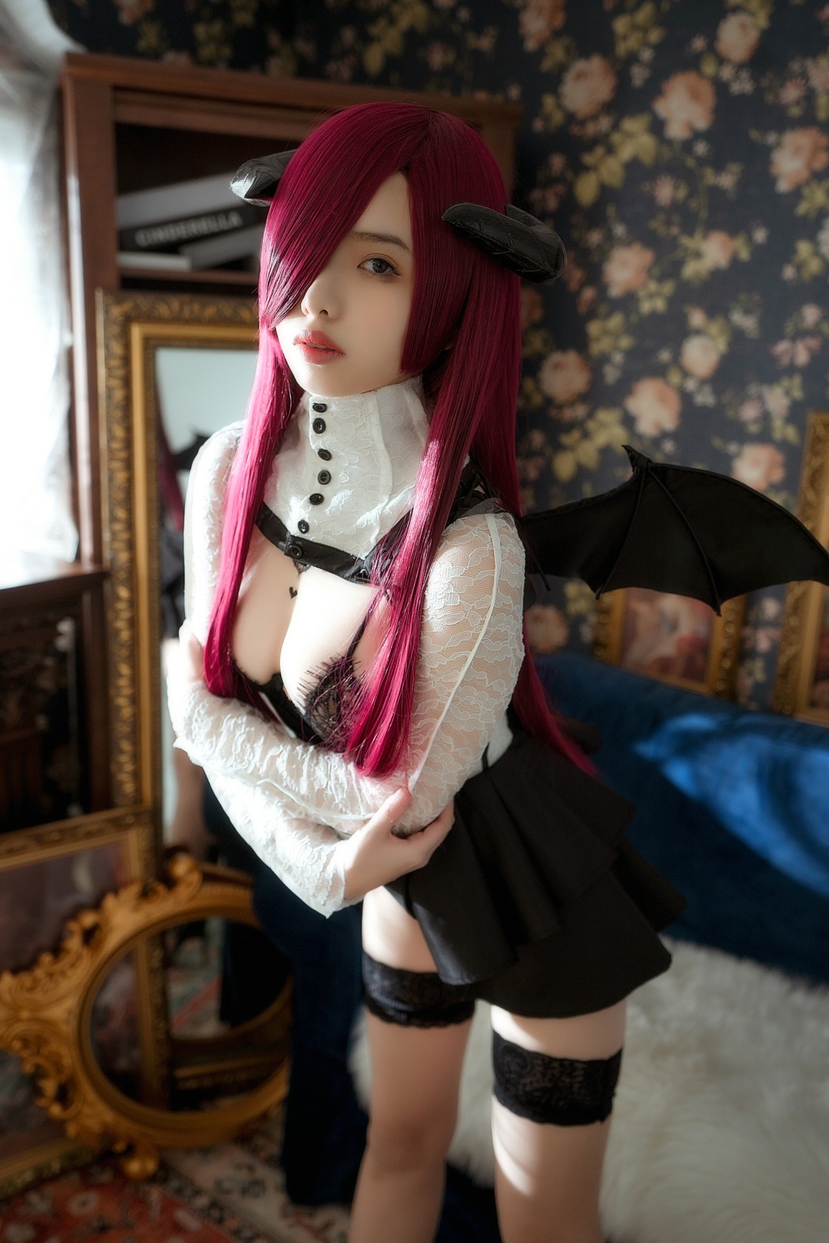 [Cosplay]雯妹不讲道理 - 魅魔本 the countess of devil 第1张