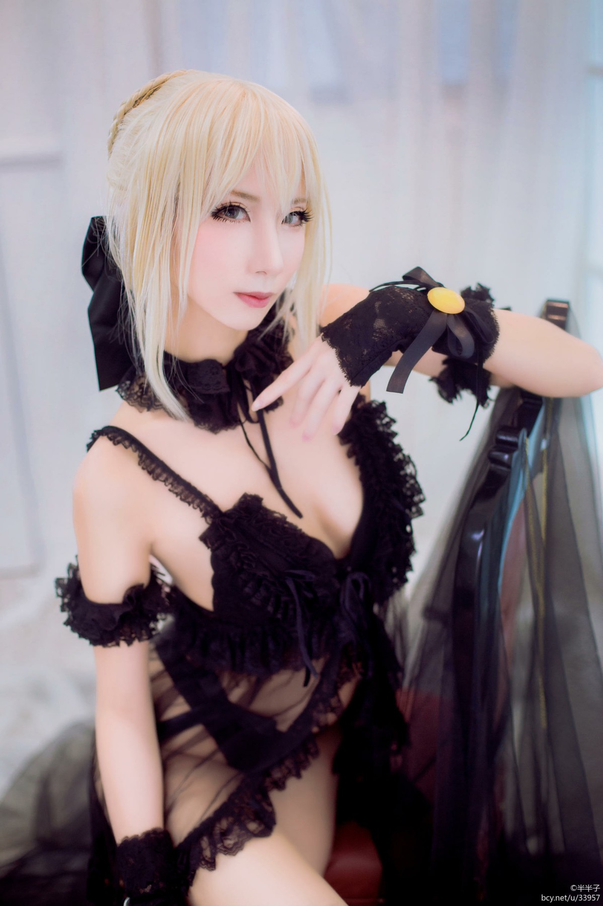 [Cosplay]半半子 - 黑化Saber 第4张