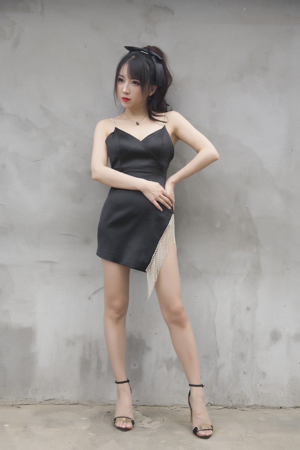 小女巫露娜 - 黑色流苏[32P]