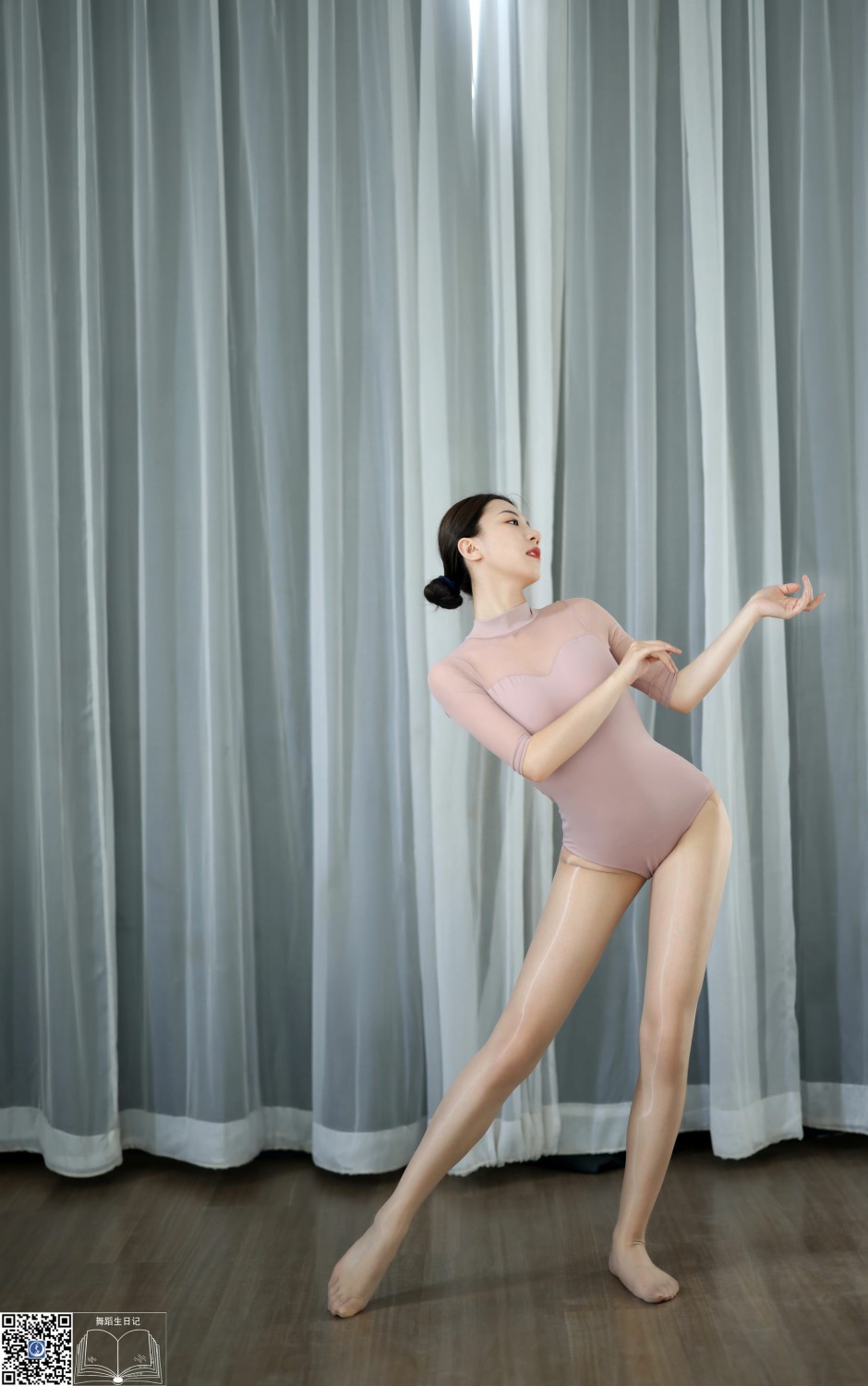 [GALLI嘉丽] 舞蹈生日记 044 子琪[44P]