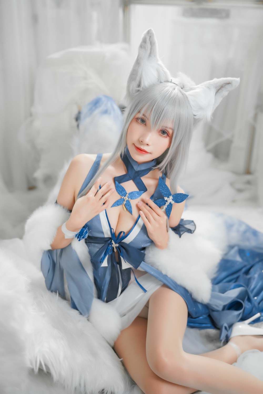 [Cosplay] Neko-薇薇 - 信浓礼服 第1张