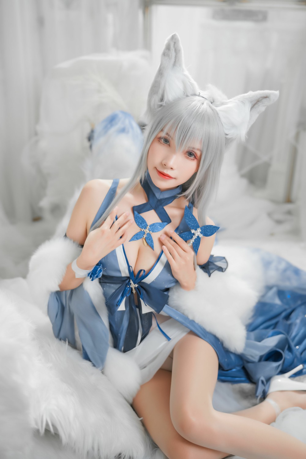[Cosplay] Neko-薇薇 - 信浓礼服[30P]