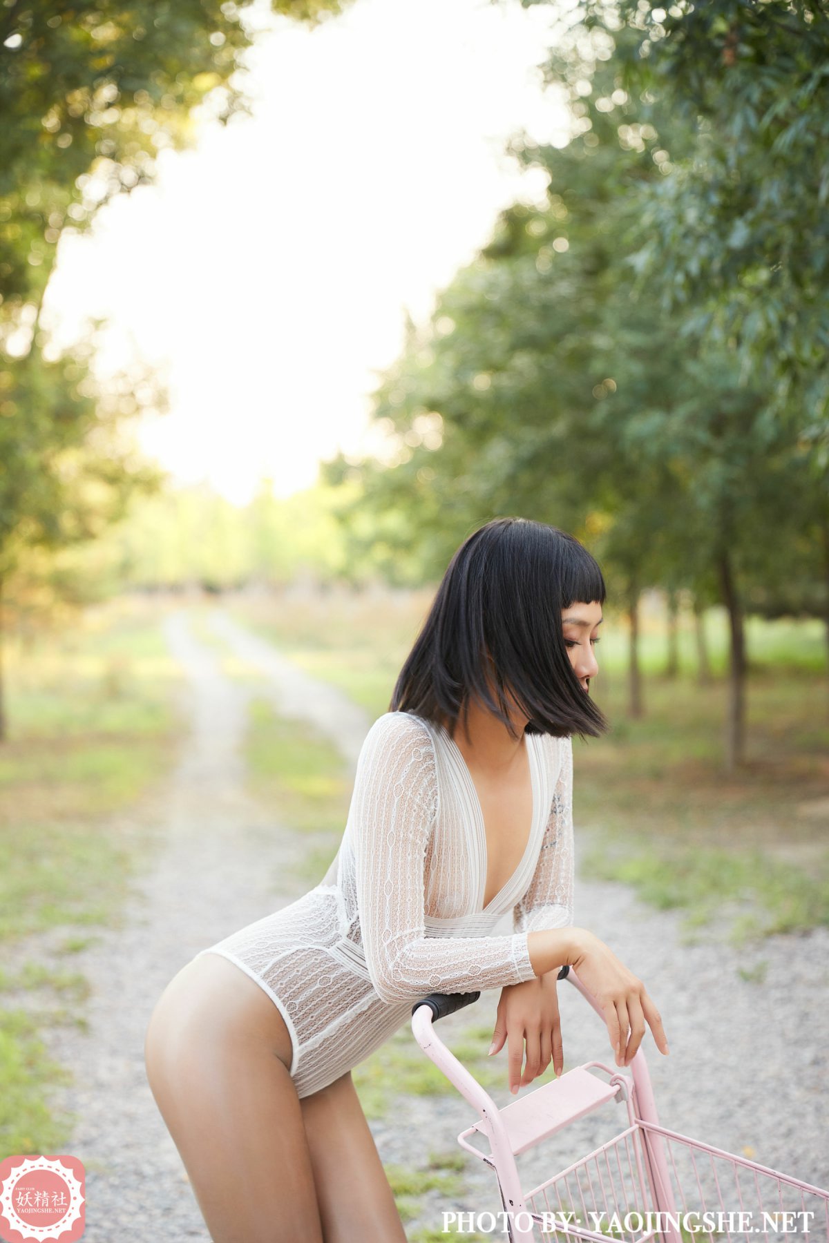 [妖精社YAOJINGSHE] T2131 可可 野餐[30P]