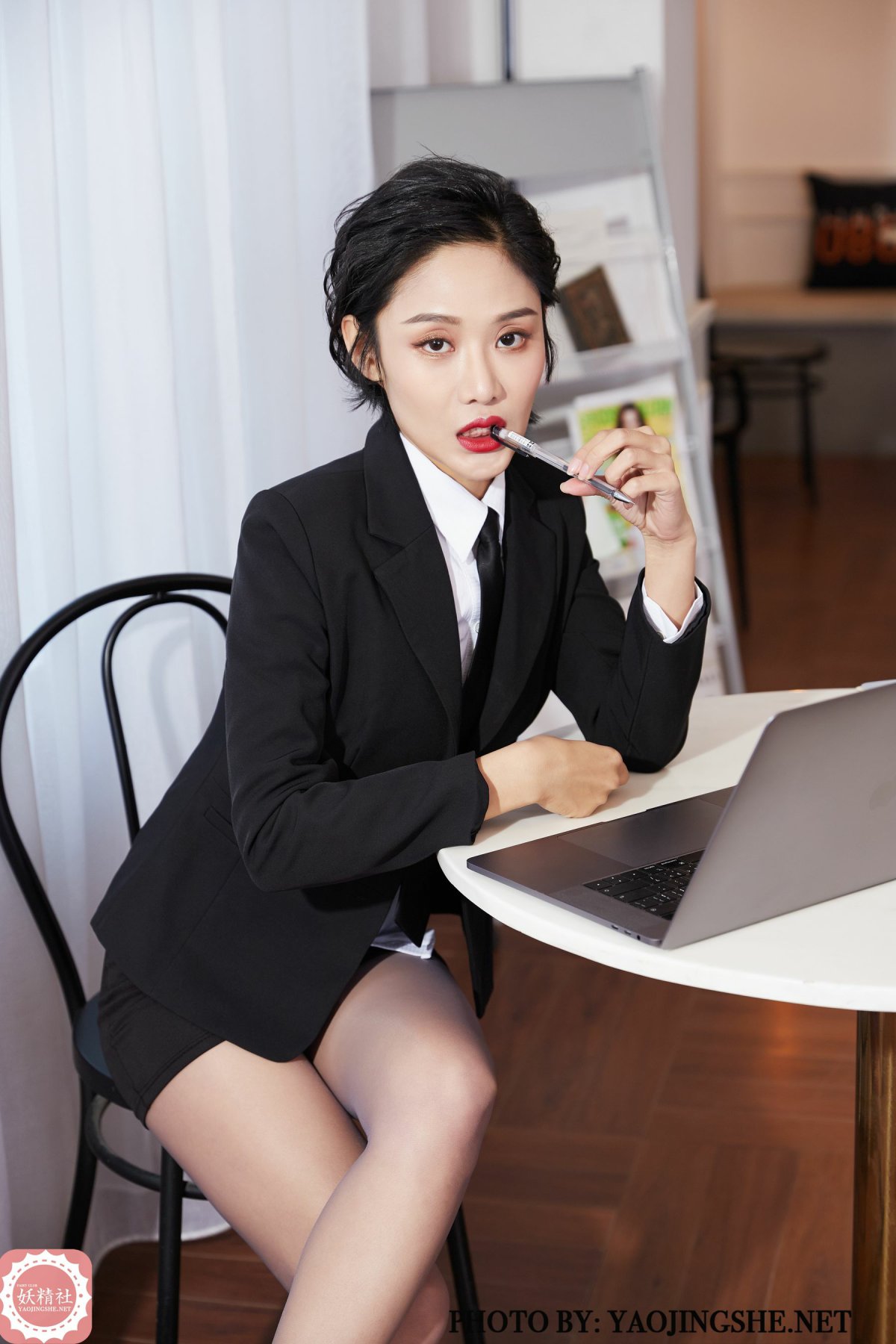 [妖精社YAOJINGSHE] T2009 可可 经理的一天[45P]