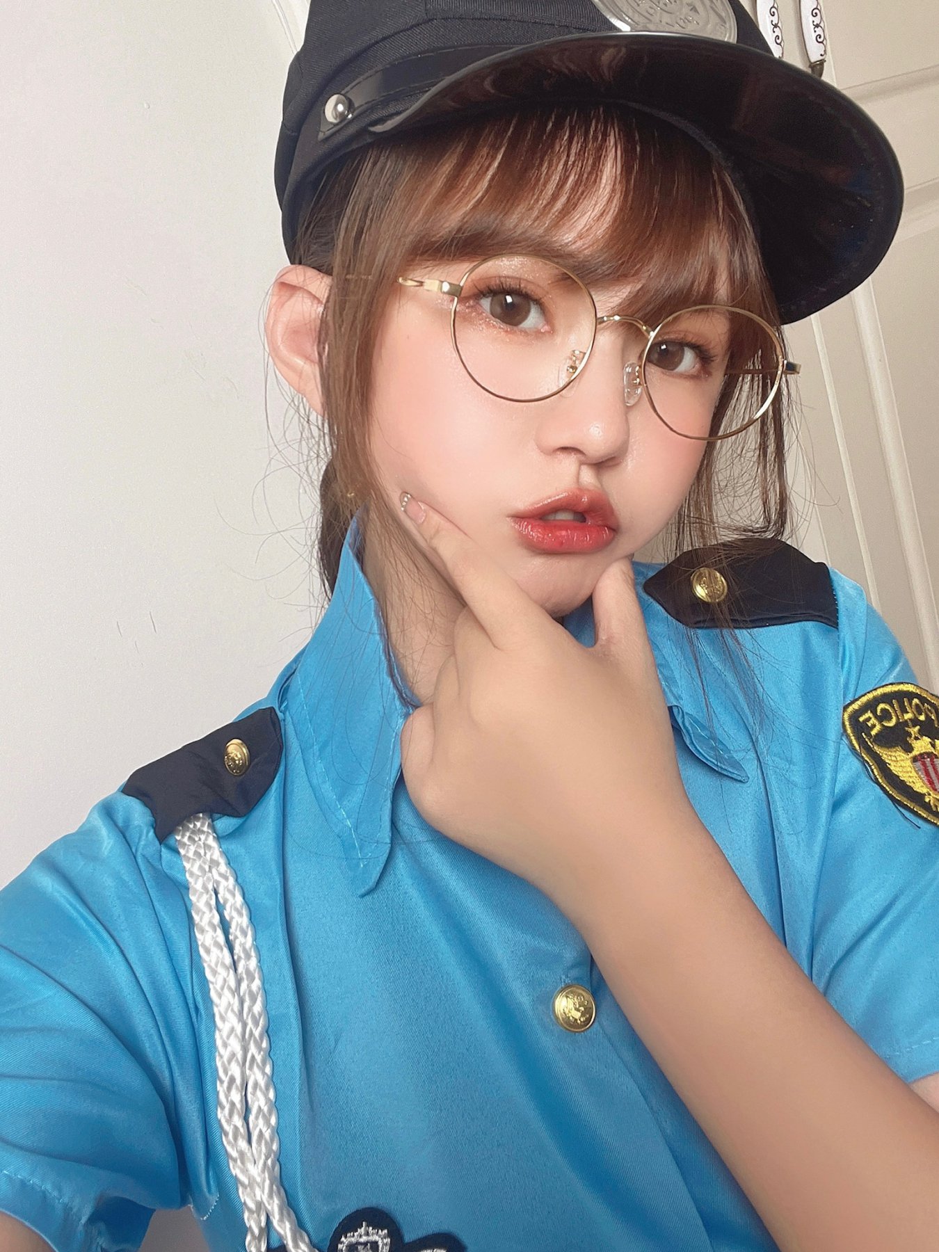 张思允 - 女警制服 第1张