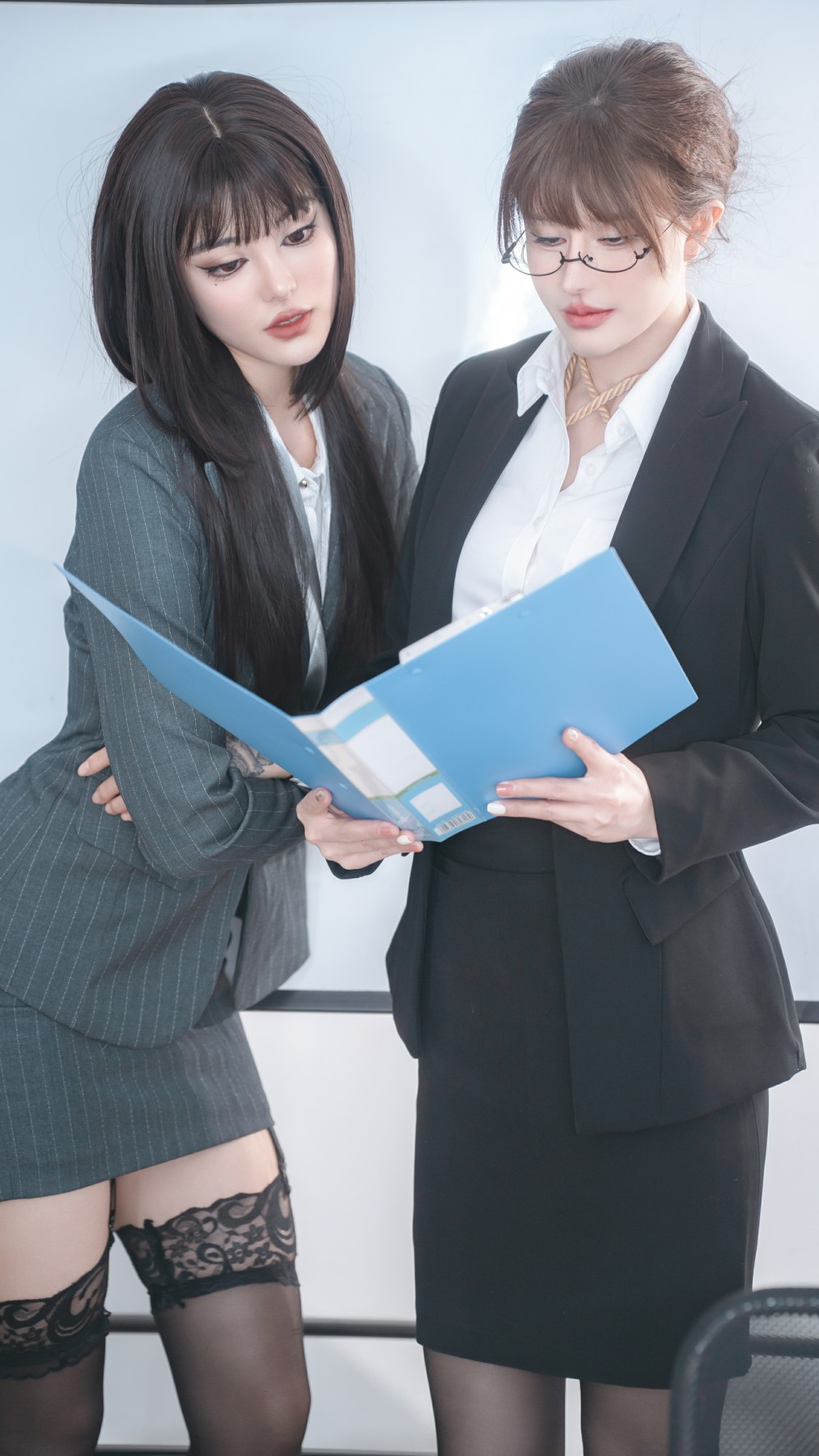 鹿八岁 - 女上司和女下属[64P]