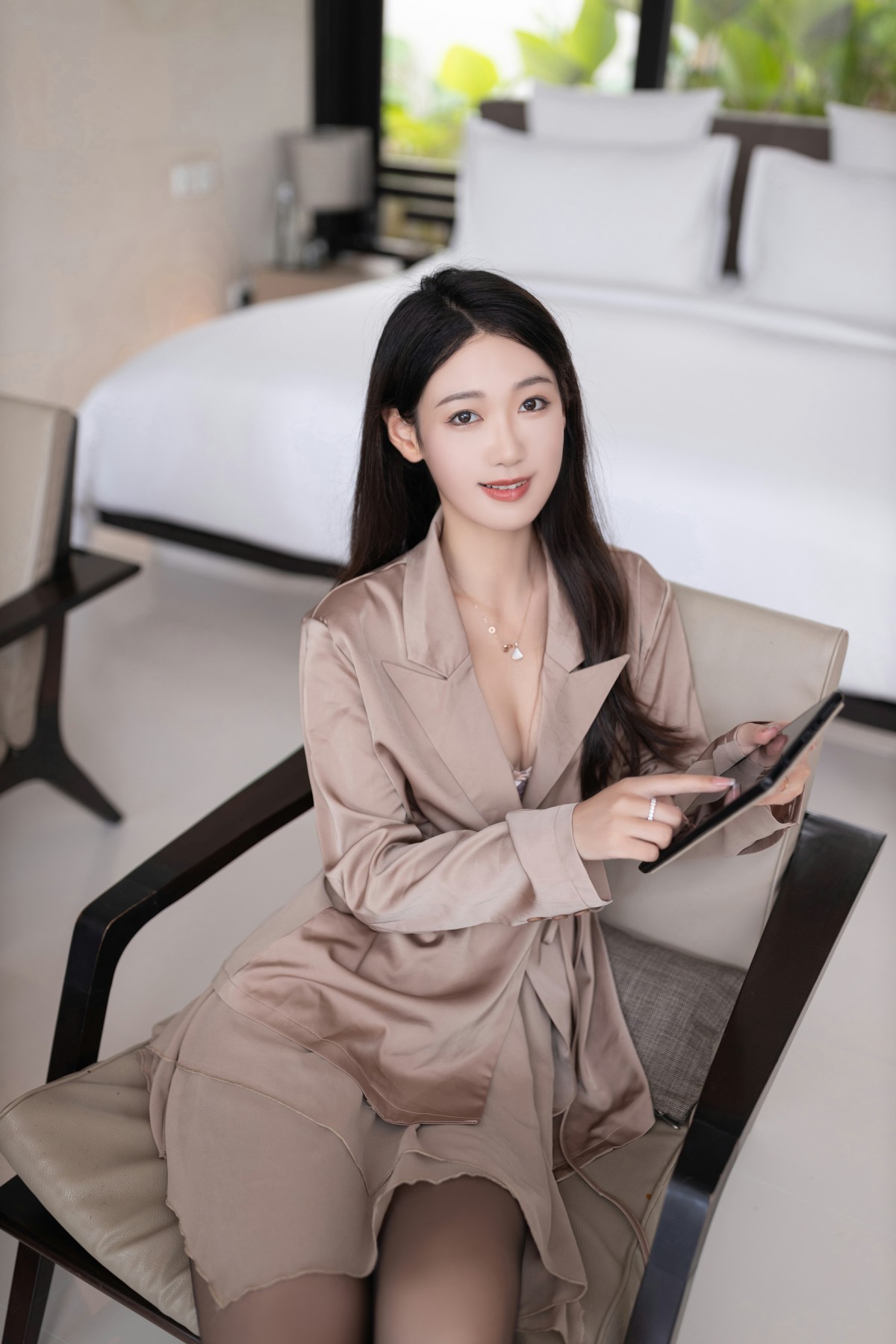 唐安琪 - 内部私购尺度写真紫色内衣[89P]