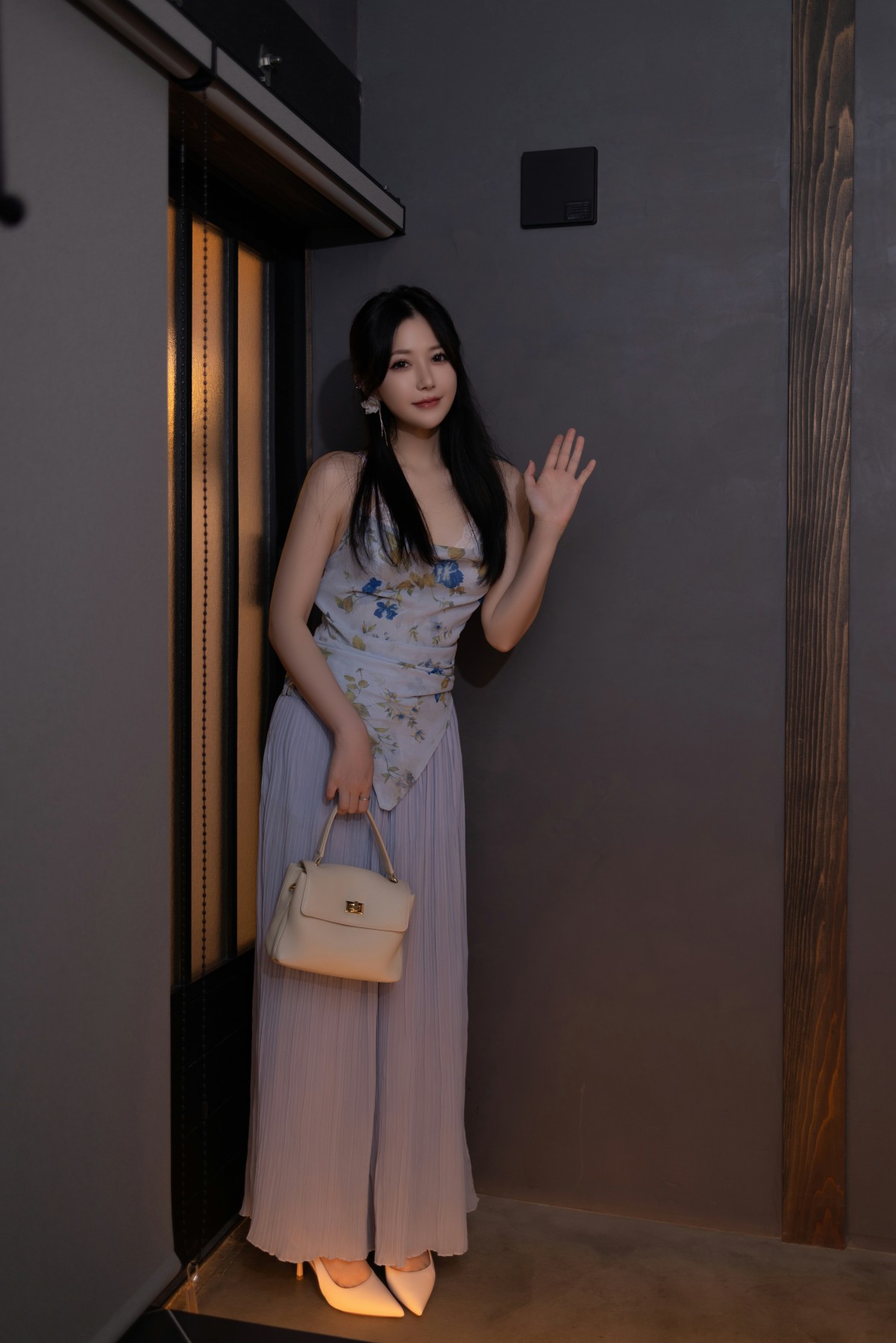 鱼子酱Fish - 内部私购无删减原版写真她的体香[99P]