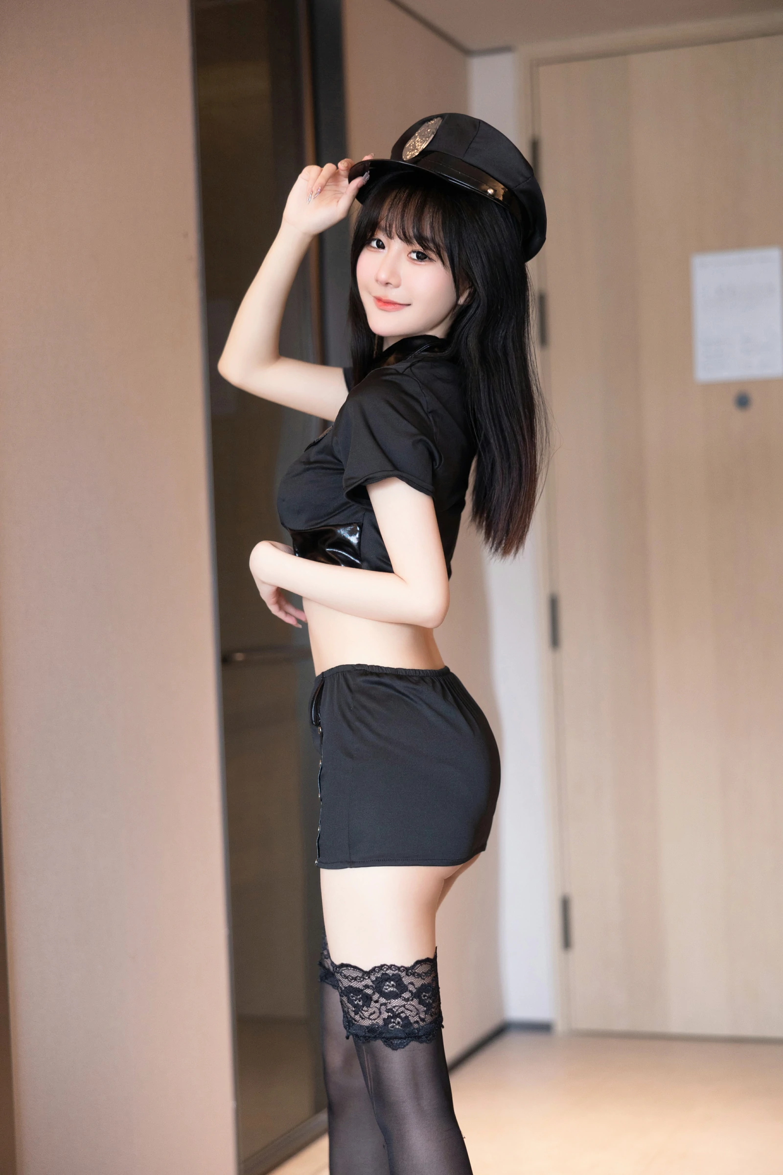 谢小蒽(幼幼) - 内部私购无删减原版写真情趣女警 第2张