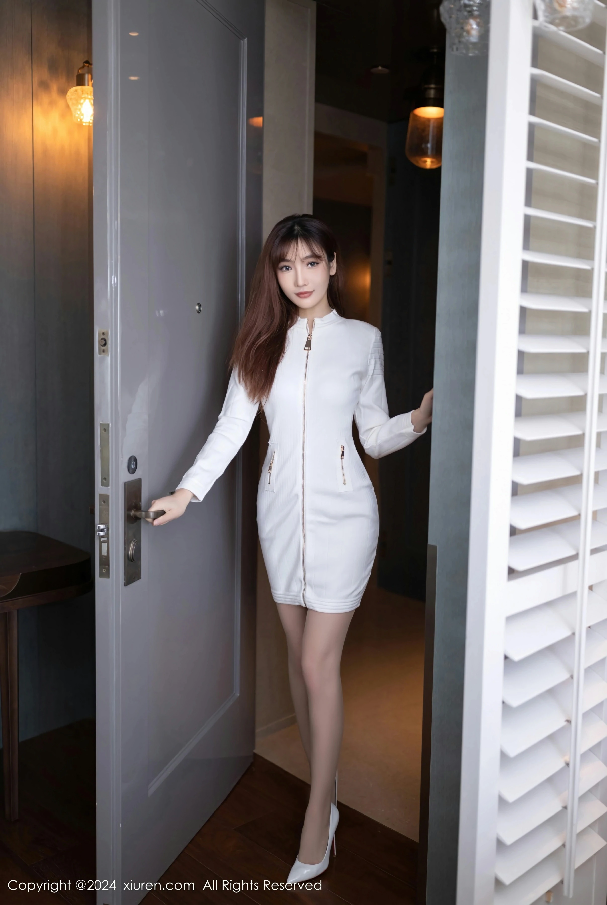 [XiuRen秀人网] 2024.03.14 No.8233 陆萱萱 第2张