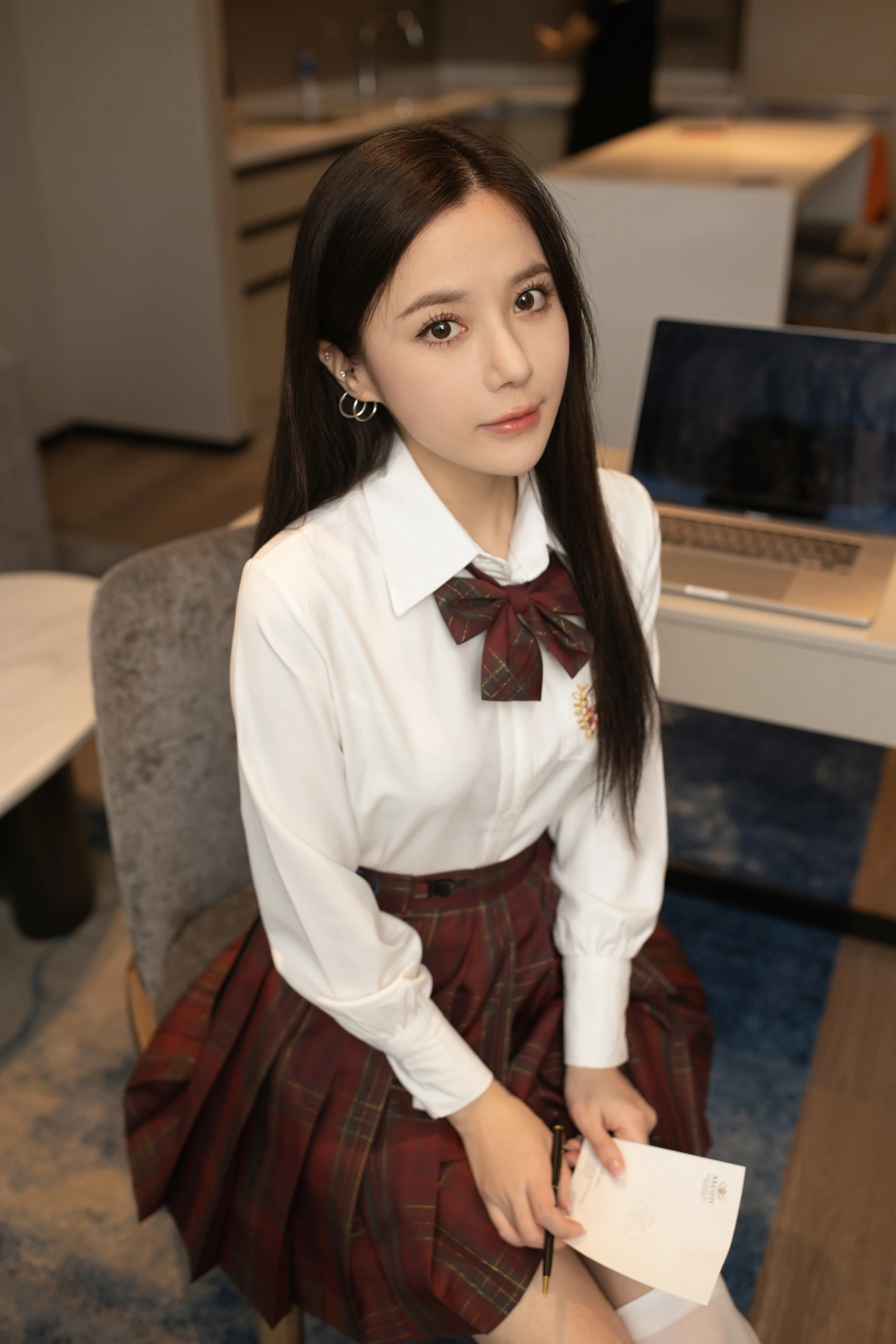 鱼子酱Fish - 内部私购无删减原版写真学生 第1张