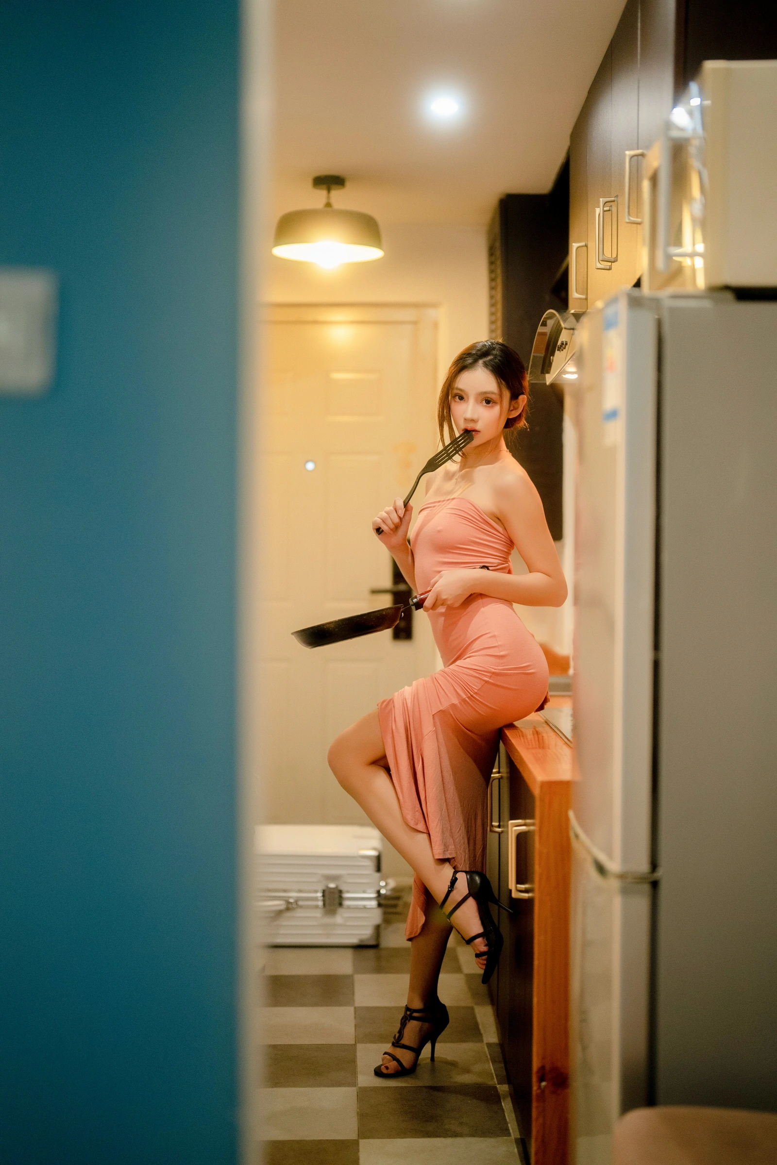 加朵 - 内部私购无删减原版写真私家厨房 第2张