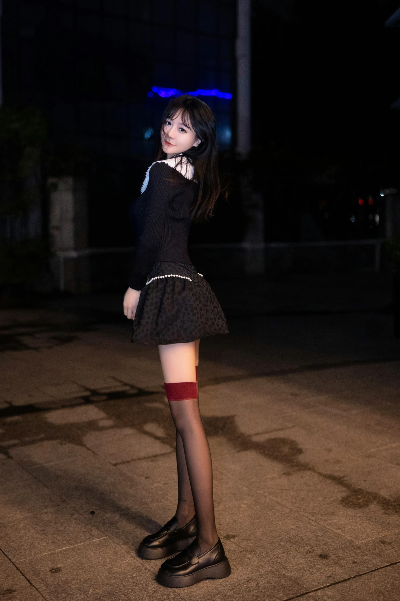 谢小蒽(幼幼) - 内部私购无删减原版写真魅惑黑丝情趣 第2张