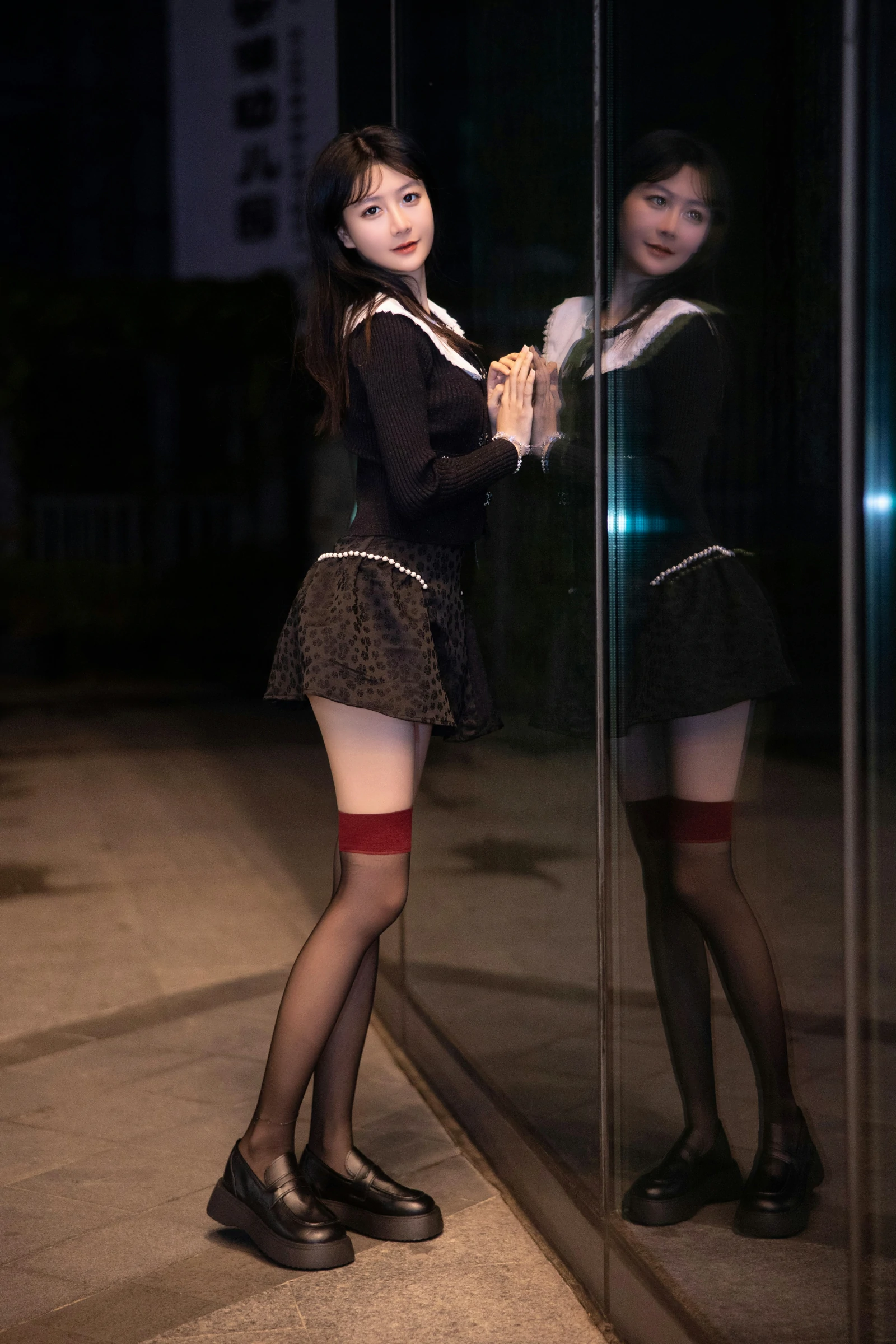 谢小蒽(幼幼) - 内部私购无删减原版写真魅惑黑丝情趣 第3张