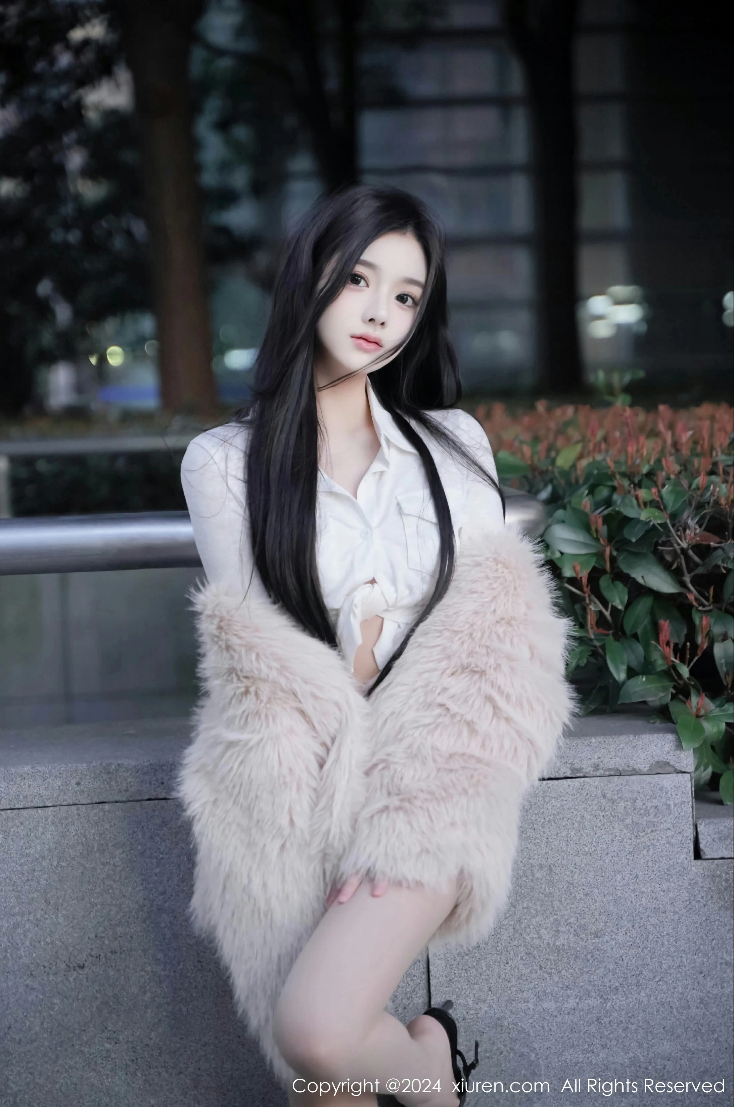 [XiuRen秀人网] 2024.03.20 No.8261 龙雪儿 第4张