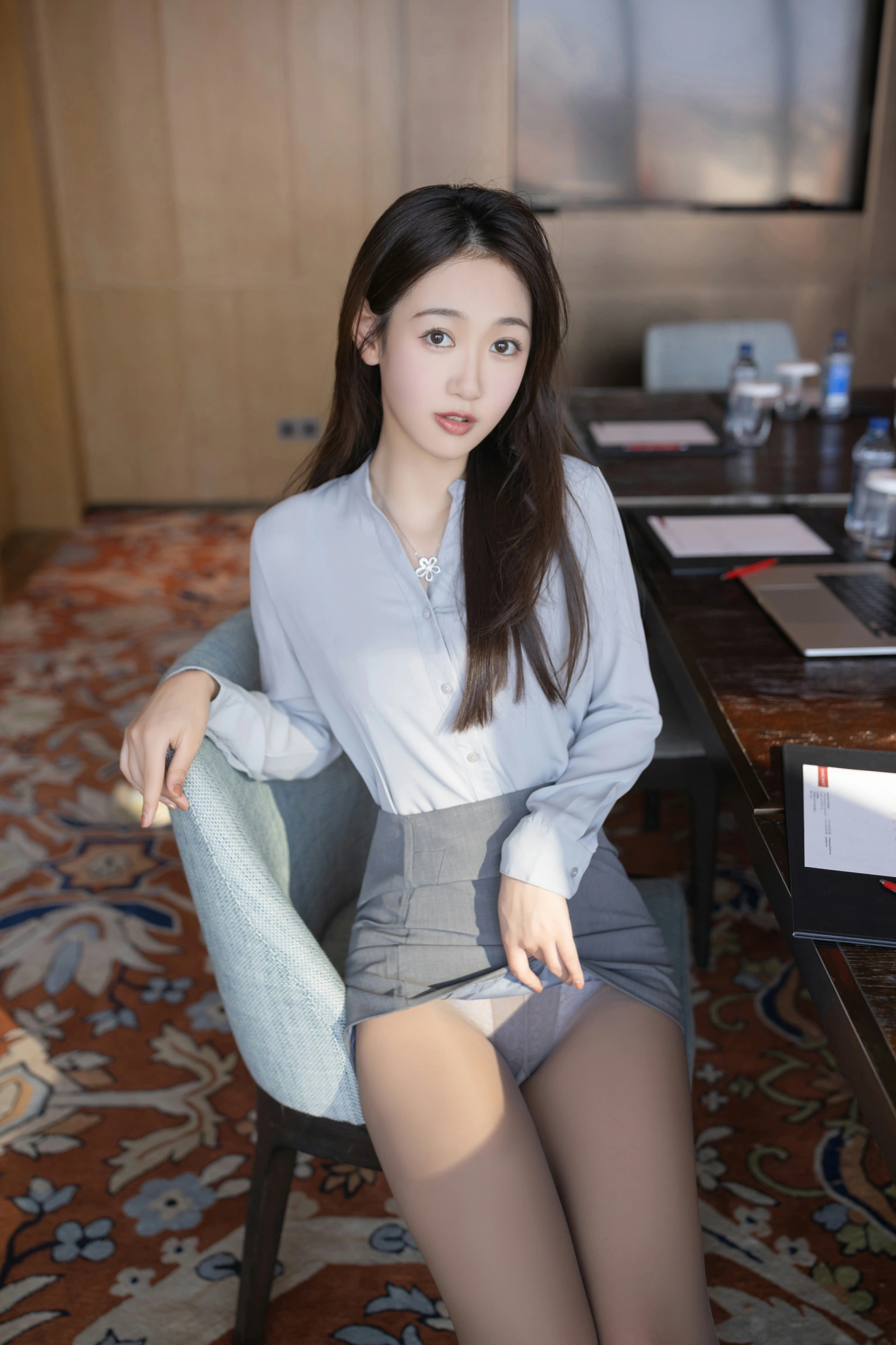唐安琪 - 内部私购无删减原版写真会议室 第4张