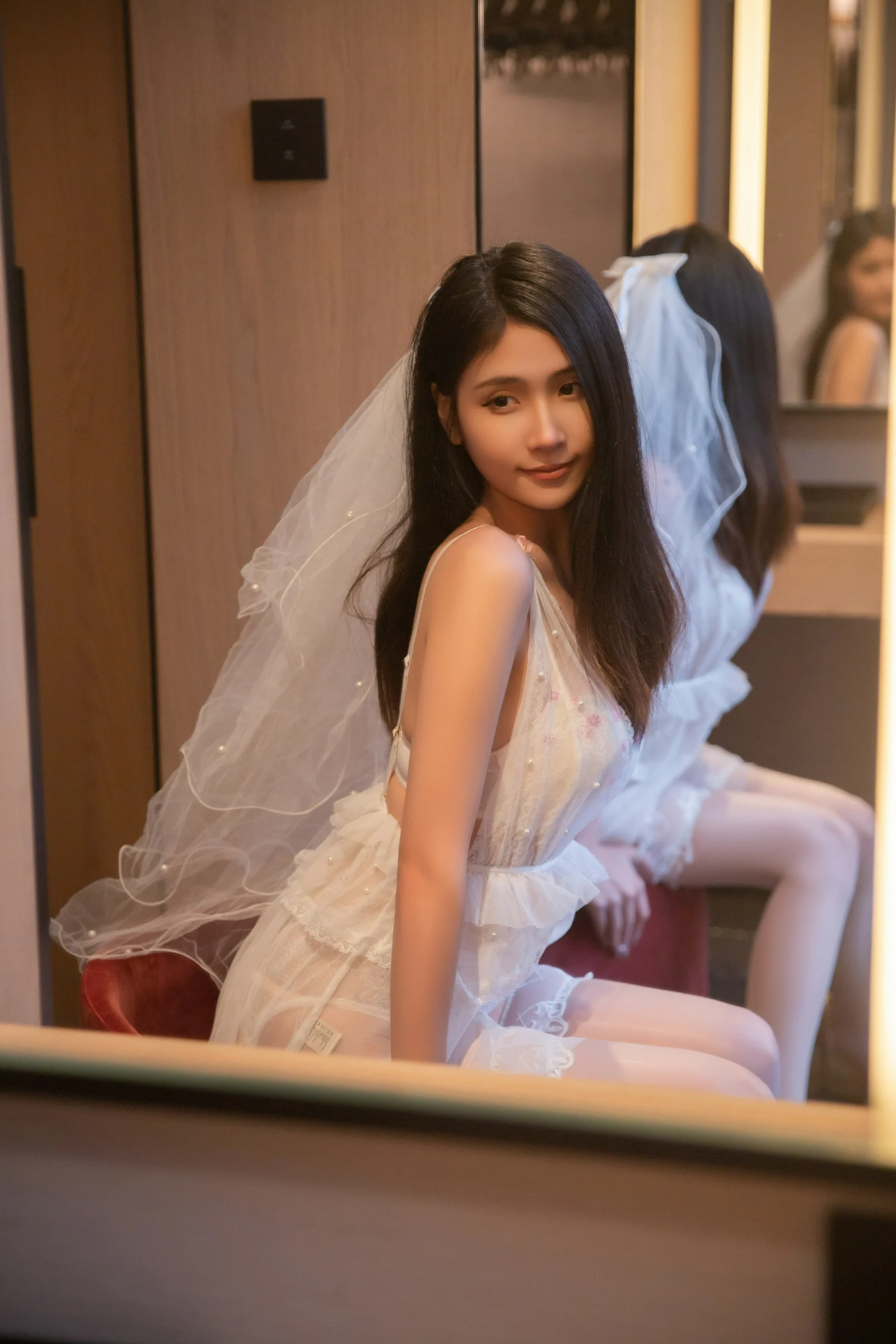 xiuren秀人网福利刘婷婷大尺度私拍无码流出婚纱 第3张