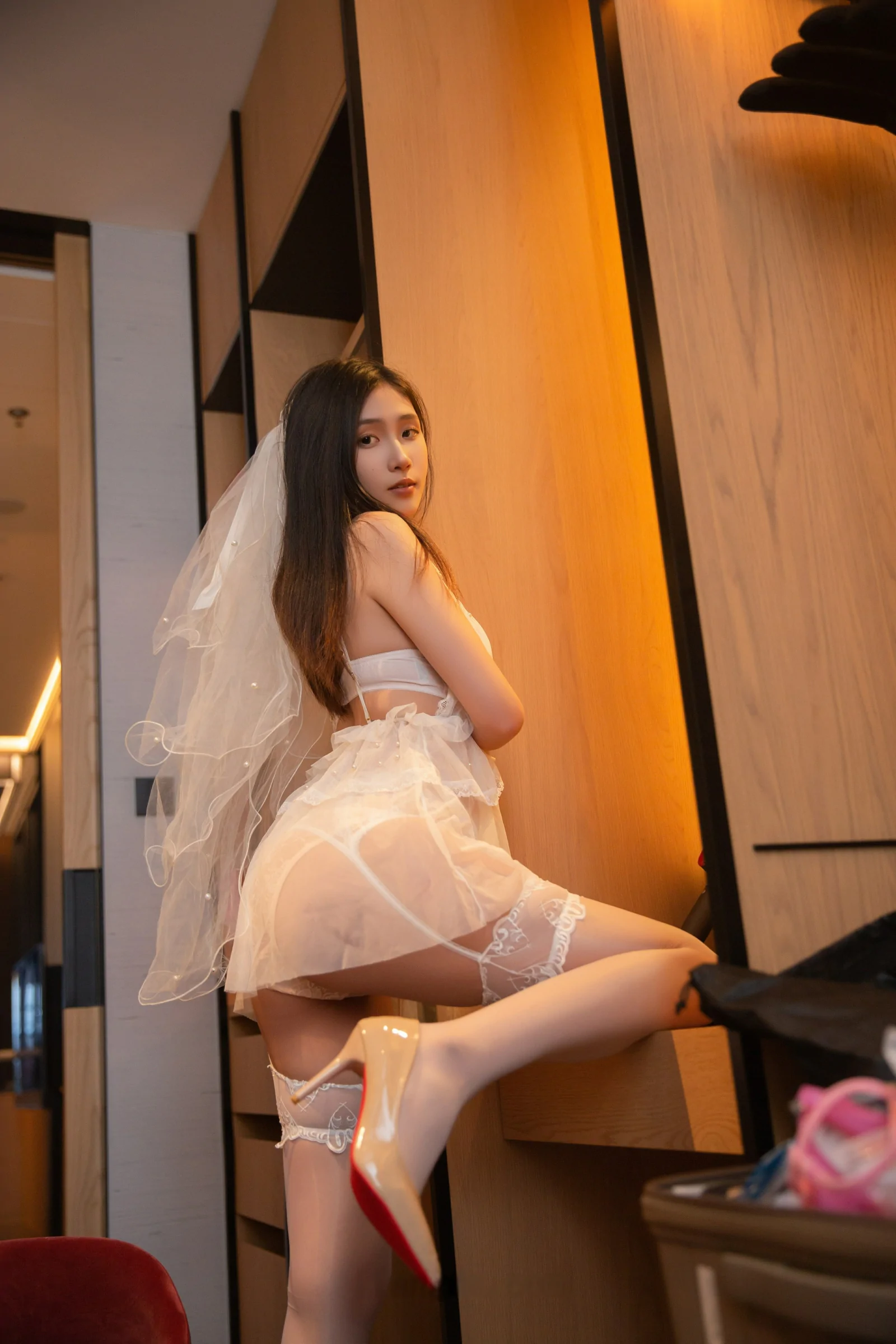 xiuren秀人网福利刘婷婷大尺度私拍无码流出婚纱 第4张