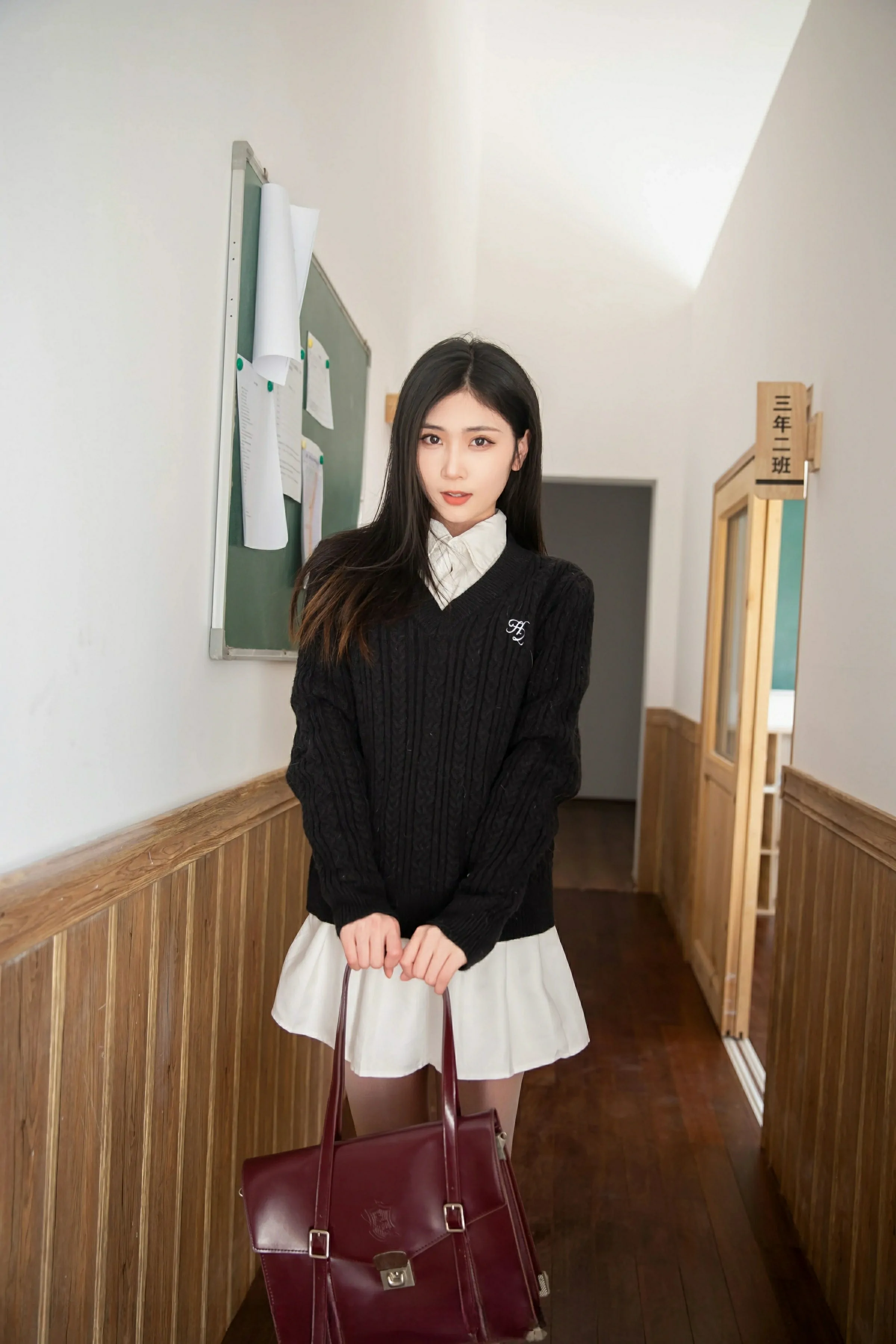 [XiuRen秀人网] 2025.03.27 No.10078 刘婷婷 第2张