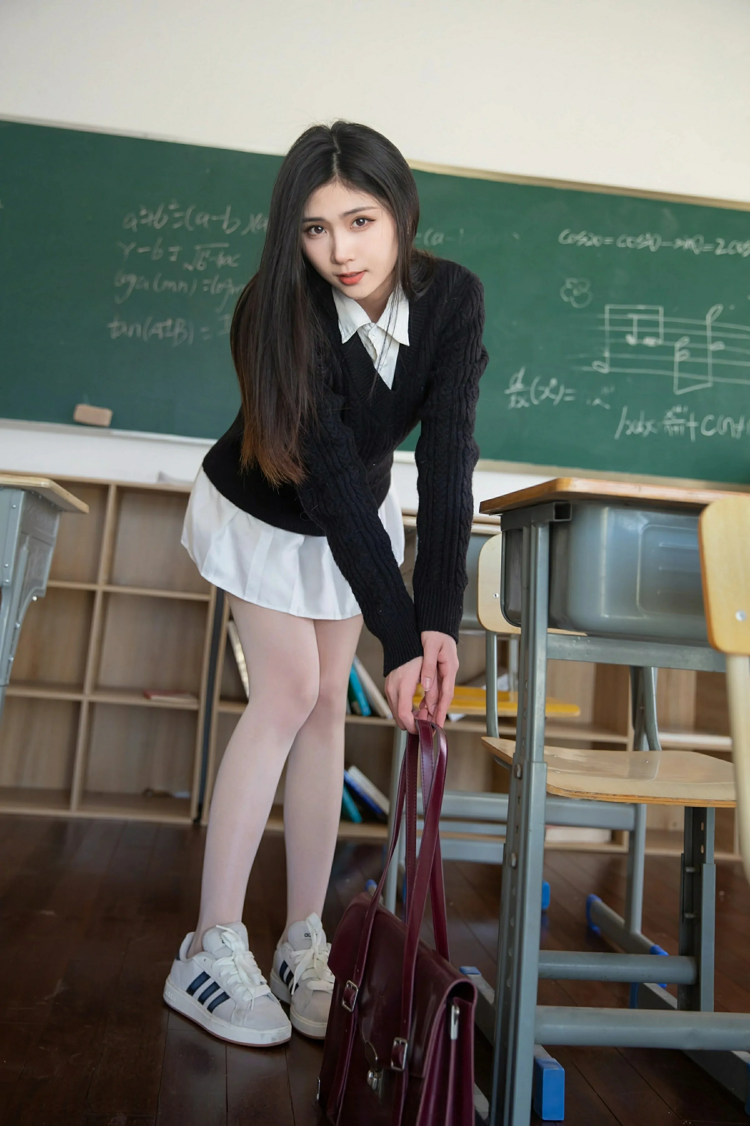 [XiuRen秀人网] 2025.03.27 No.10078 刘婷婷 第3张