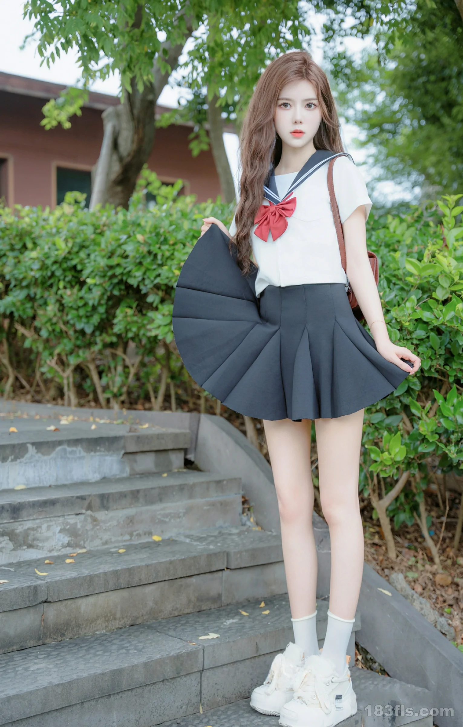 xiuren秀人网福利拍黄瓜girl大尺度私拍无码流出JK制服[83P]