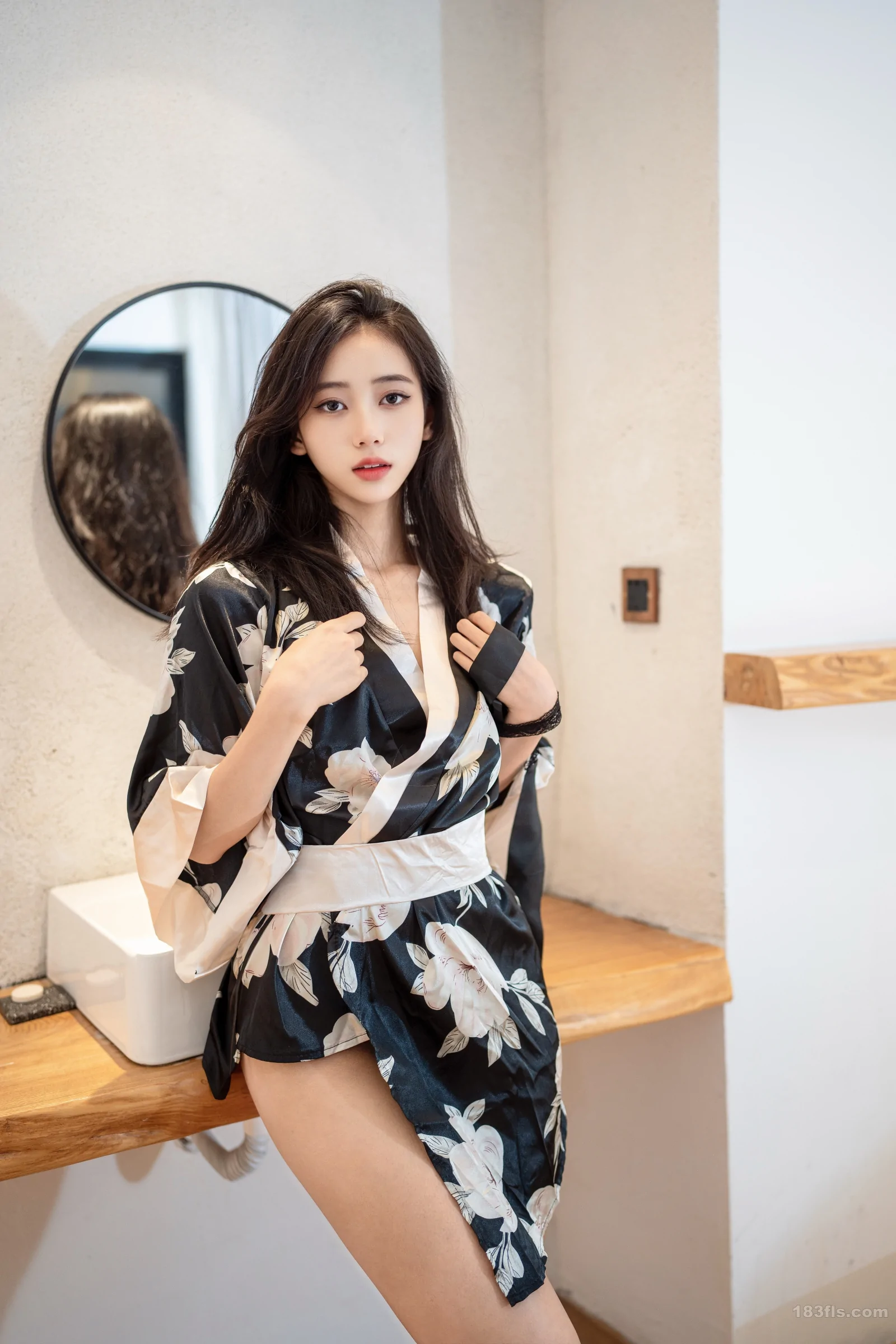 xiuren秀人网福利时安安大尺度内购无码流出情趣细绳 第2张