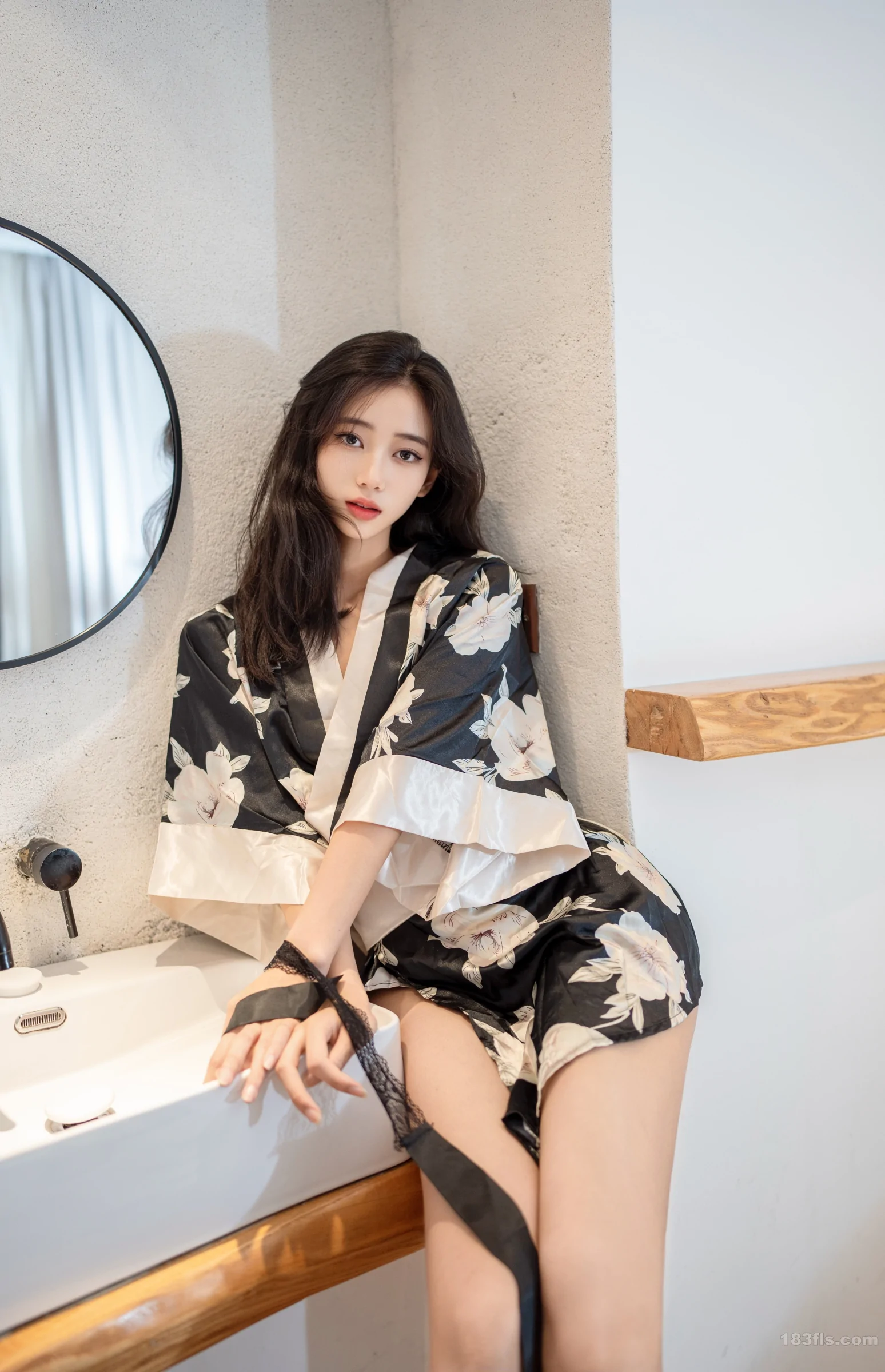 xiuren秀人网福利时安安大尺度内购无码流出情趣细绳 第3张