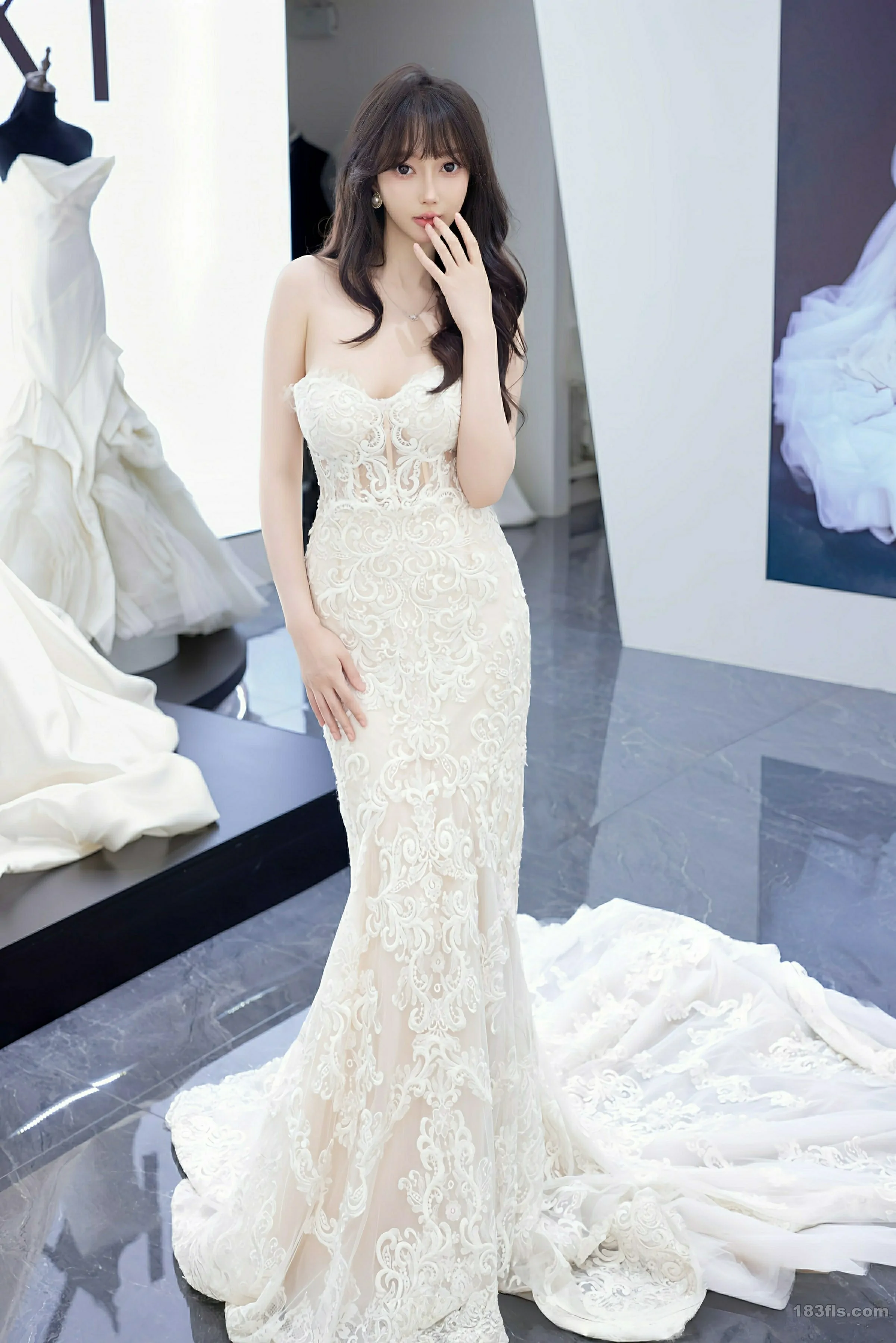 [XIUREN秀人网] 2025.08.18 No.10663 玥儿玥er 第3张