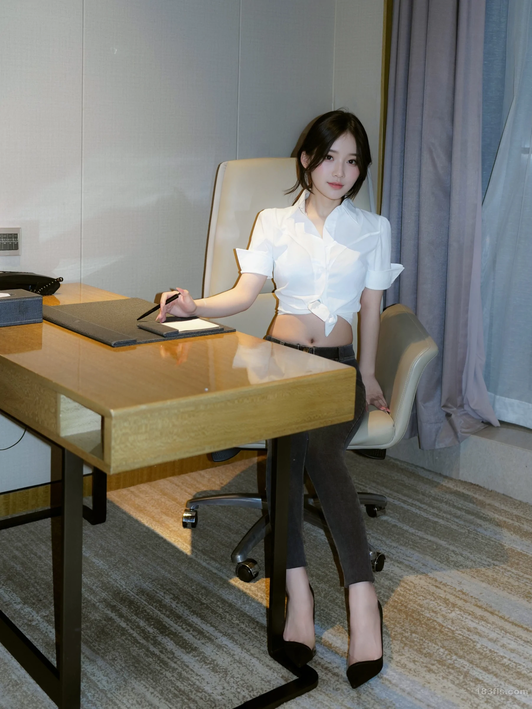 xiuren秀人网福利汁汁大尺度内购无码流出性感白T 第4张