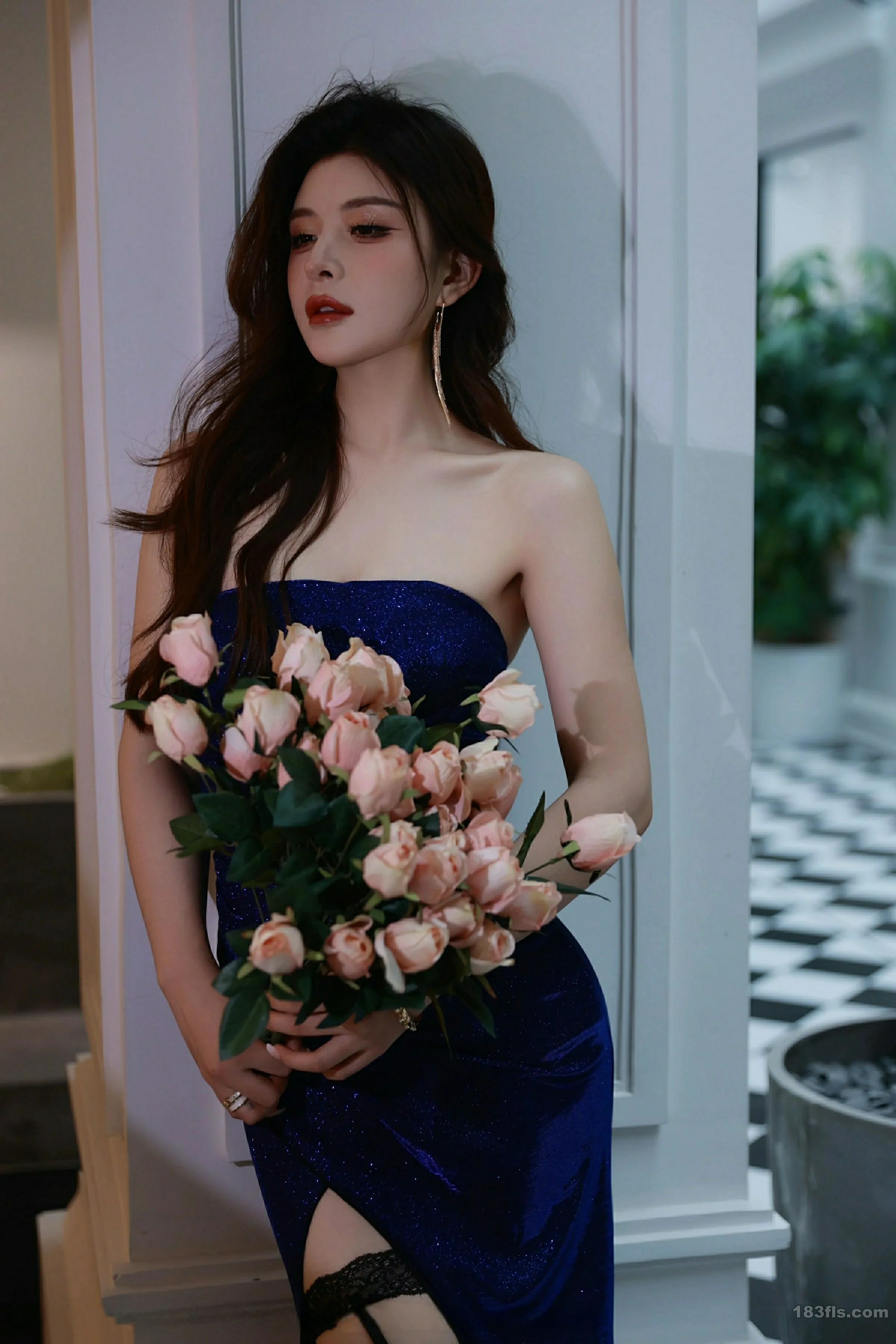 [XIUREN秀人网] 2025.09.08 No.10740 阿依莎 第4张