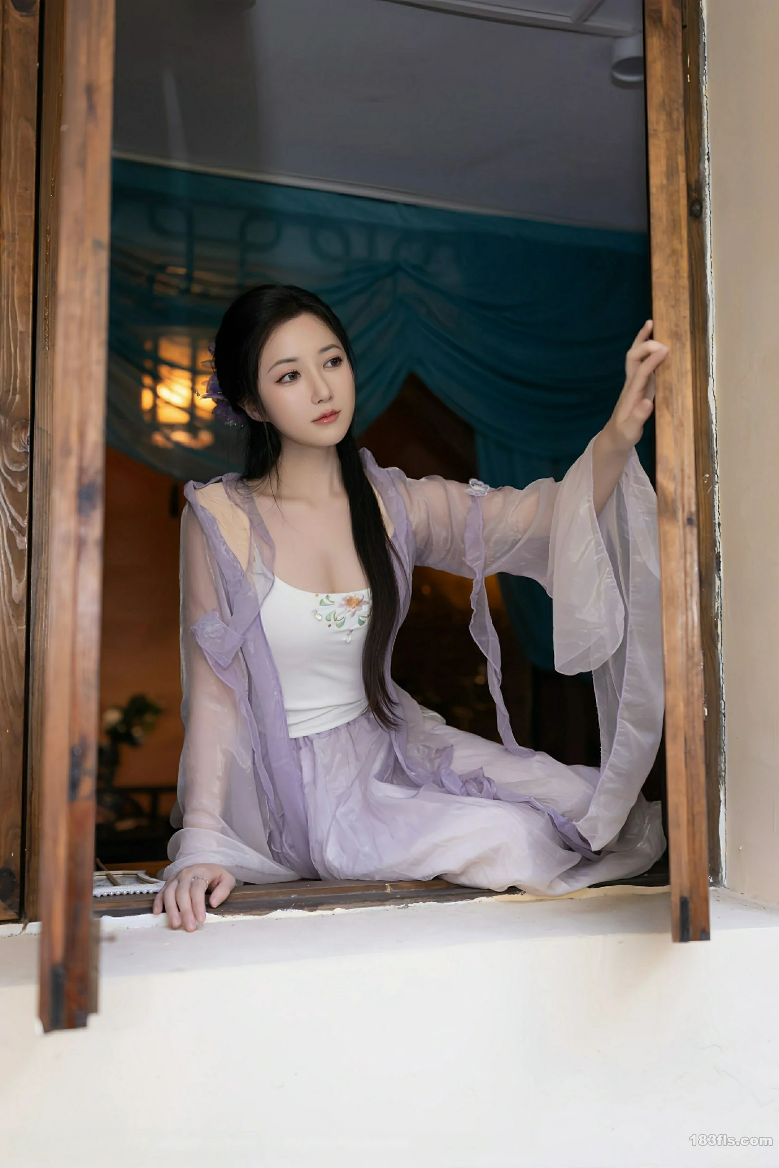 [XIUREN秀人网] 2025.09.05 No.10737 鱼子酱Fish 第2张