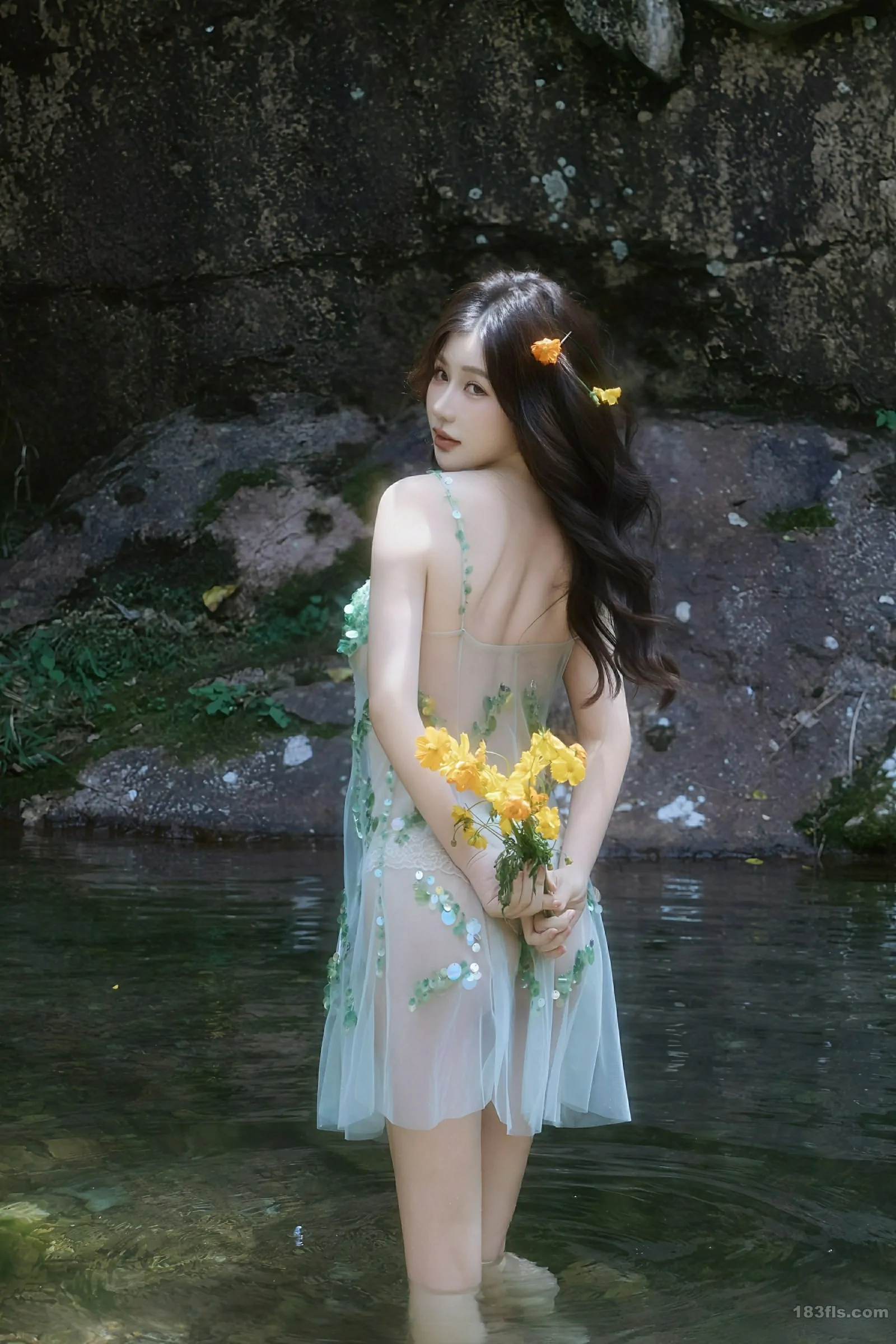 [XIUREN秀人网] 2025.09.11 No.10756 尹甜甜 第3张