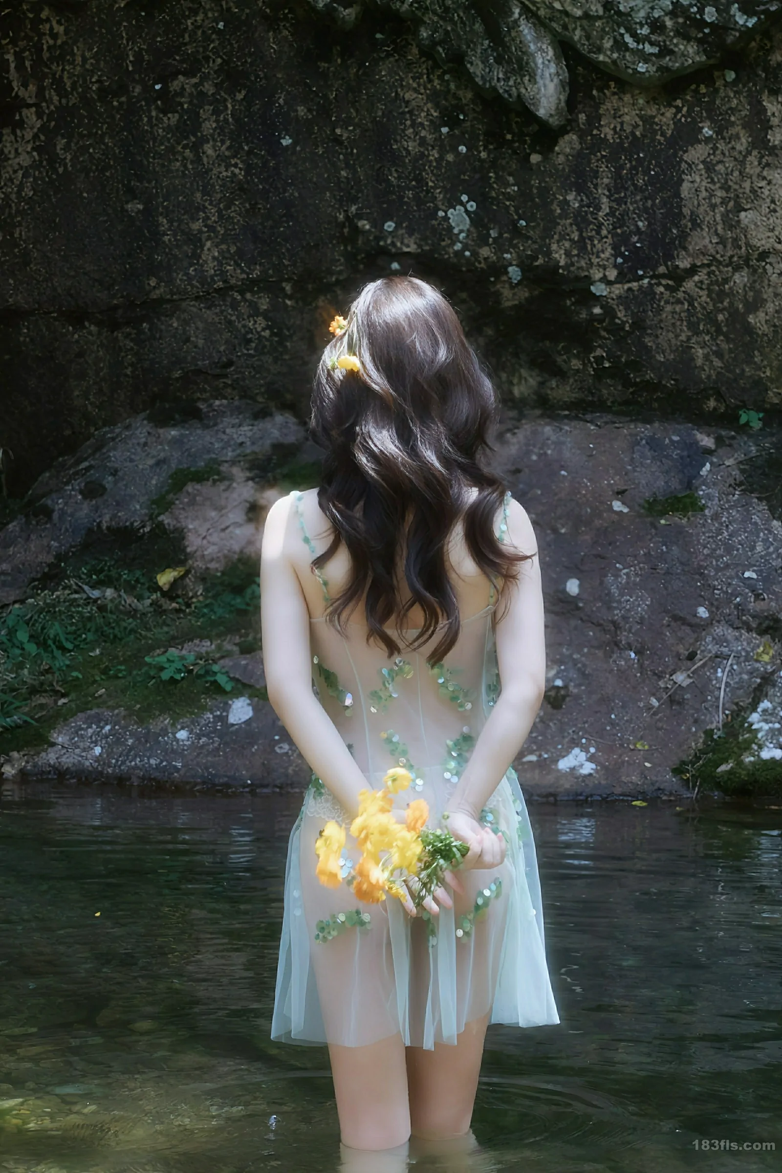 [XIUREN秀人网] 2025.09.11 No.10756 尹甜甜 第4张