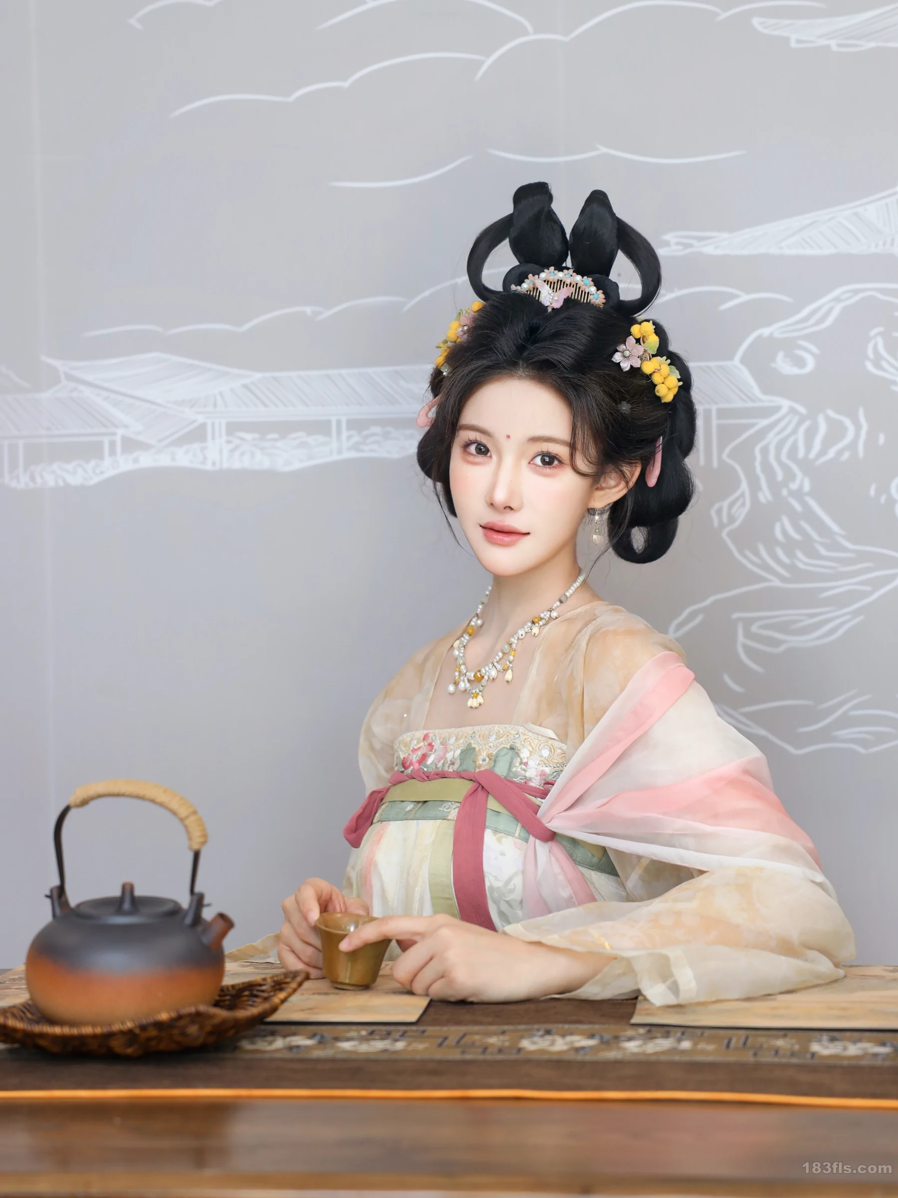 xiuren秀人网福利梨霜儿大尺度内购无码流出唐装 第2张 xiuren秀人网福利梨霜儿大尺度内购无码流出唐装 第2张