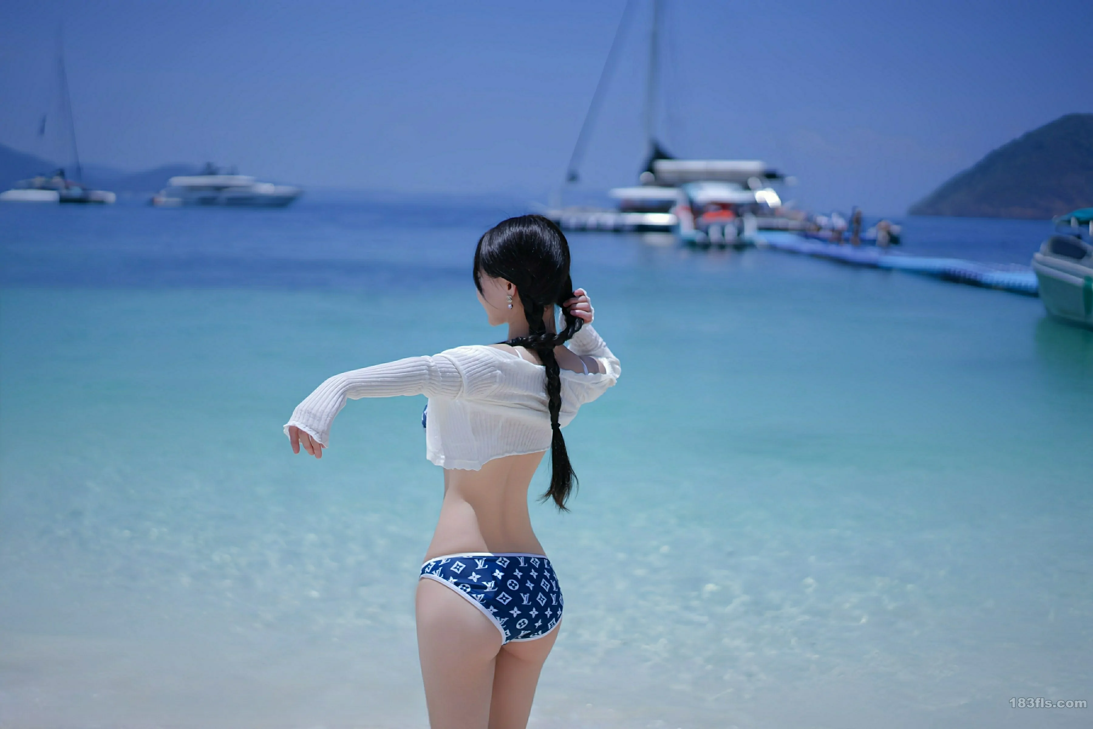 [XIUREN秀人网] 2025.08.28 No.10699 心上可Flora 第2张