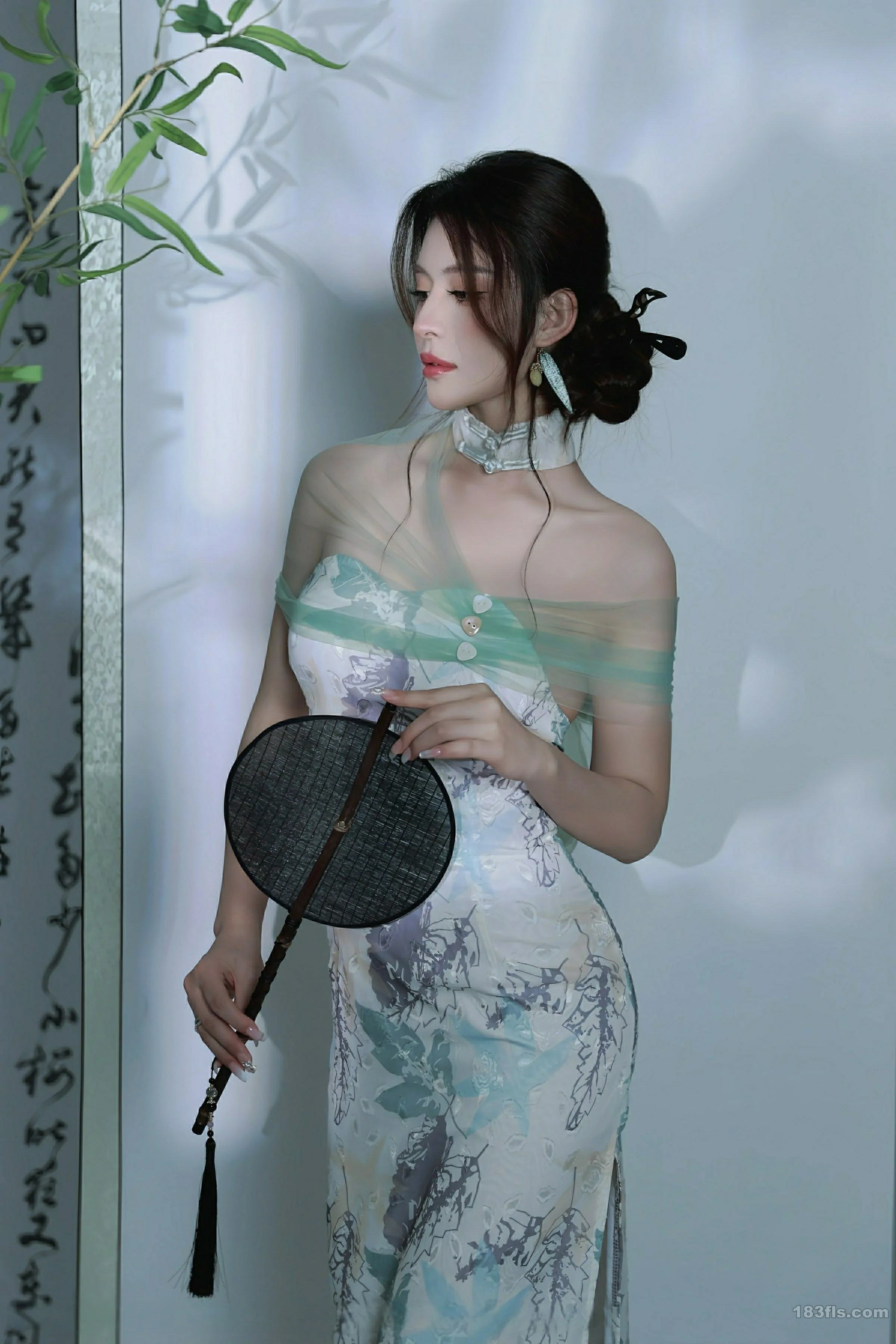 [XIUREN秀人网] 2025.08.27 No.10694 阿依莎 第4张