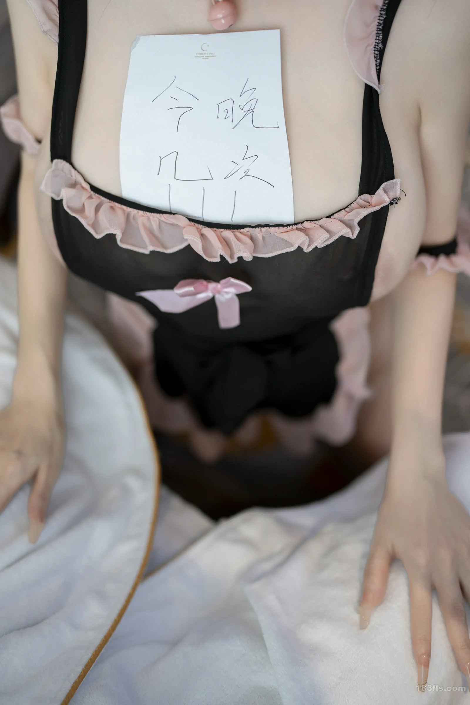 xiuren秀人网福利潘思沁大尺度内购无码流出双人女仆 第4张 xiuren秀人网福利潘思沁大尺度内购无码流出双人女仆 第4张