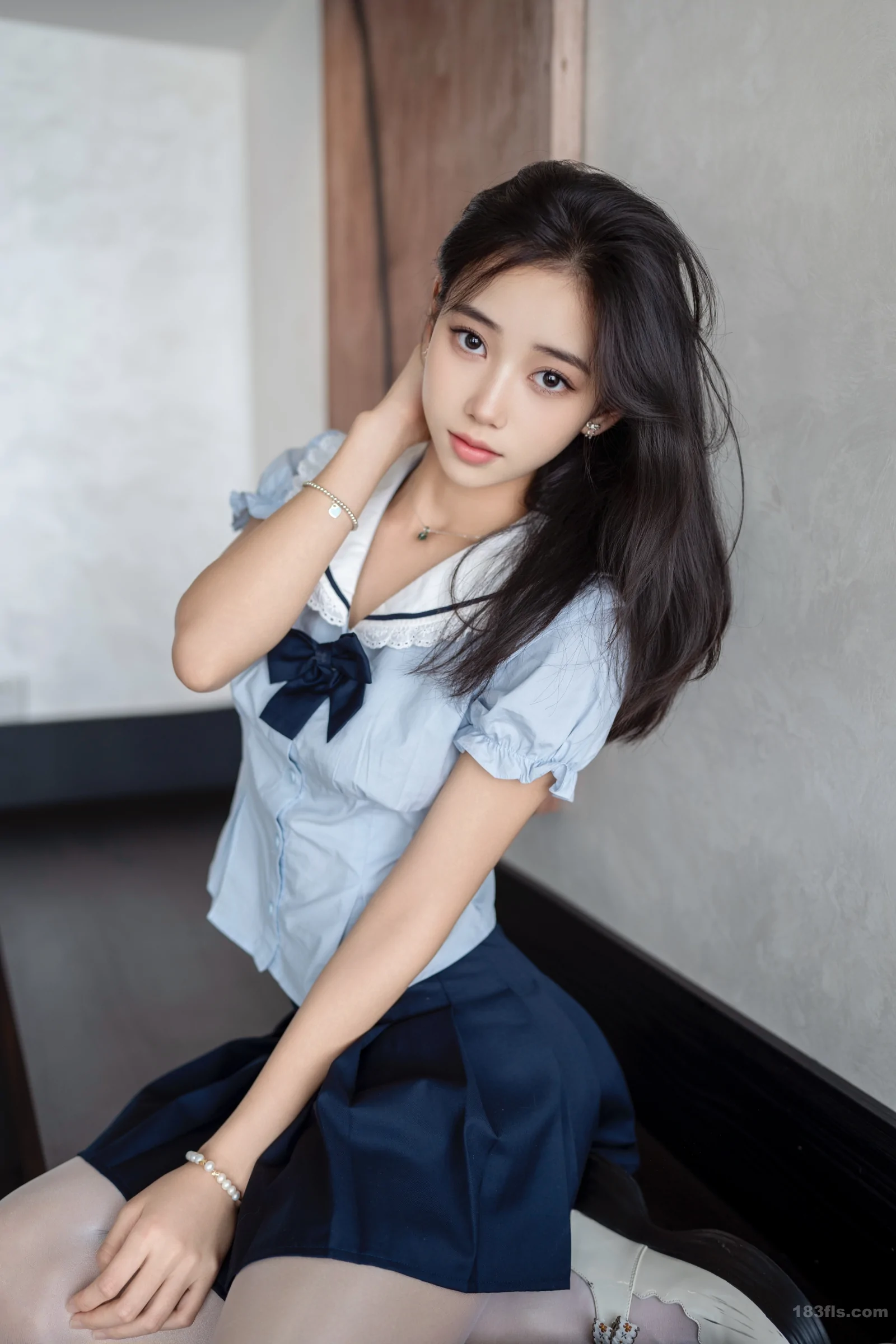 xiuren秀人网福利时安安大尺度内购无码流出白色丝袜 第2张